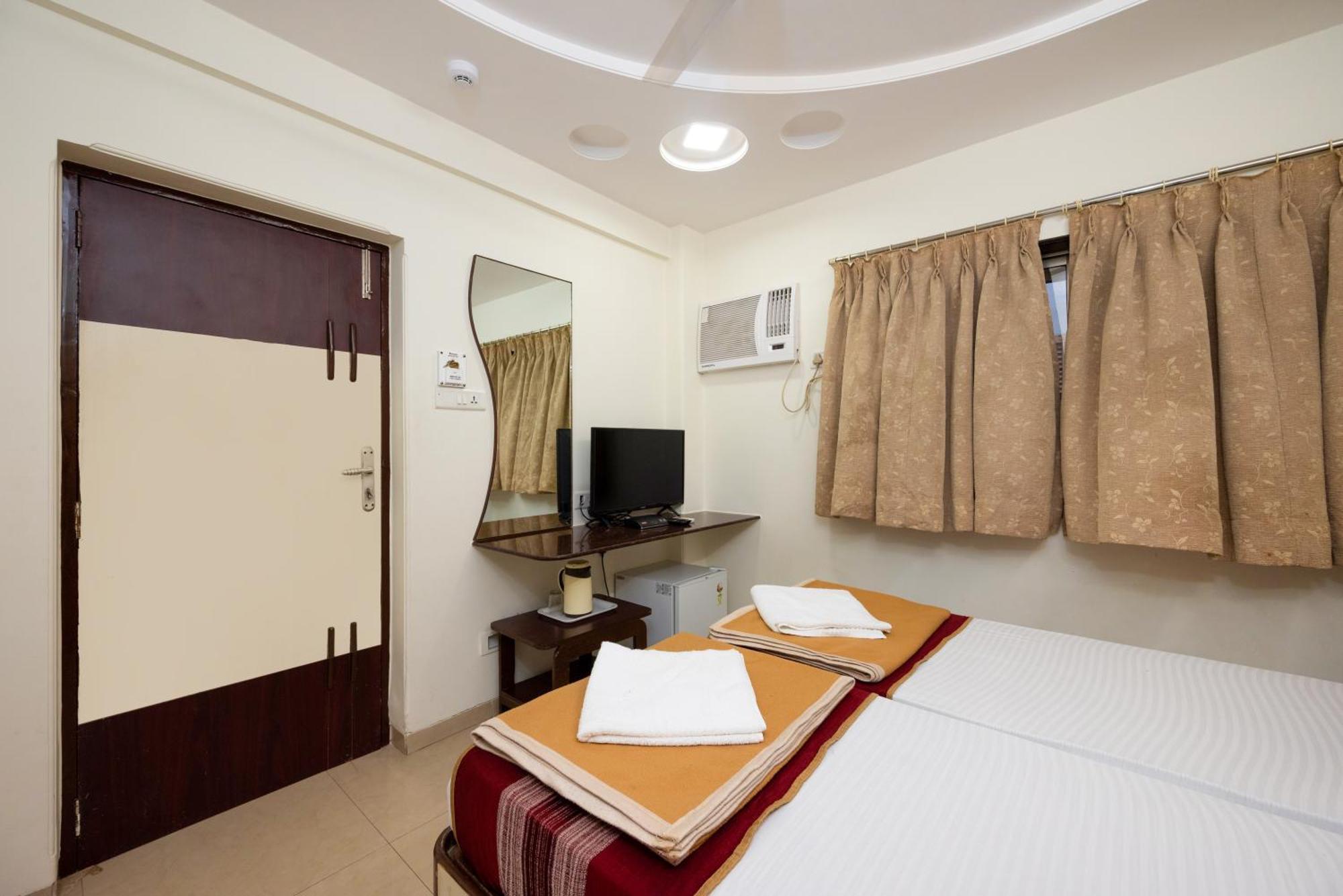 Kalpana Palace, Hotel 2*