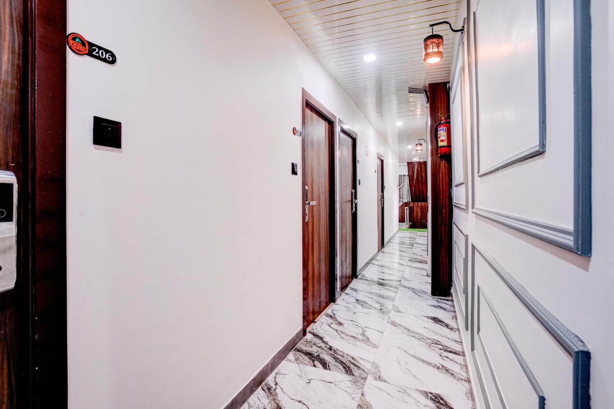 Super O Ananta Hotel 3*