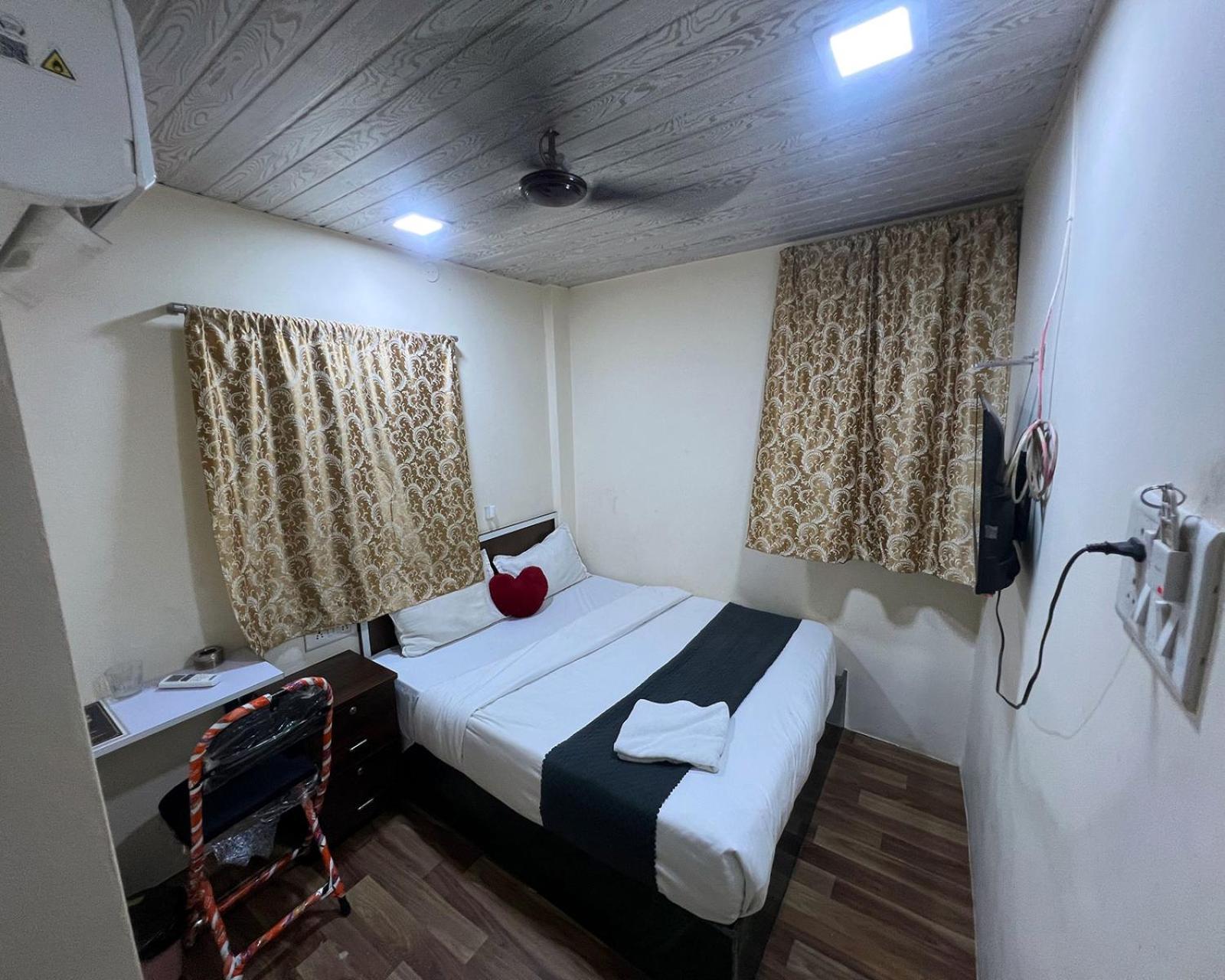 Apartment Rest And Boarding Mumbai