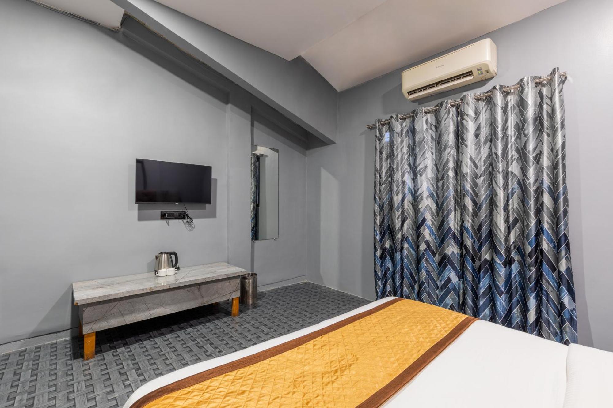 De Classico -lokhandwala *