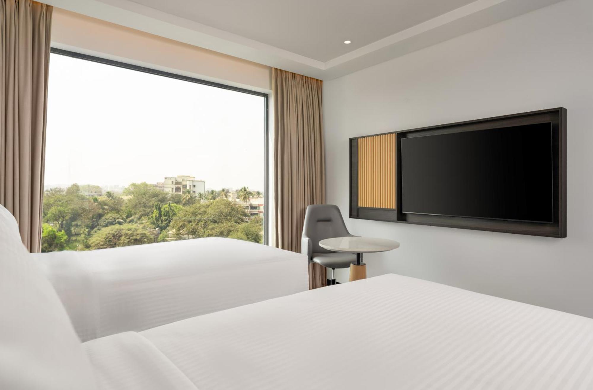 Hilton Garden International Airport Hotel