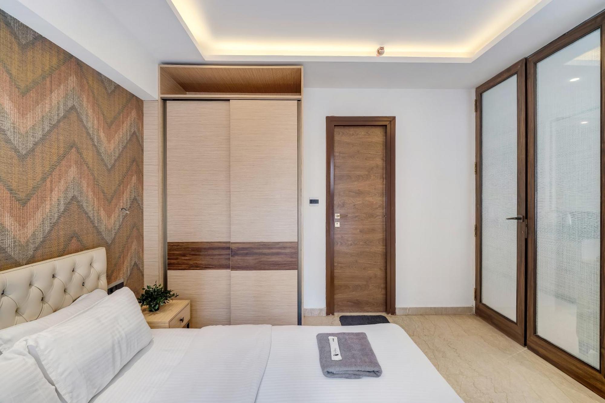Ov Premium Bkc - Kurla Apartment