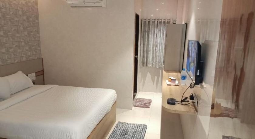 Hotel Eastern Plaza Mumbai