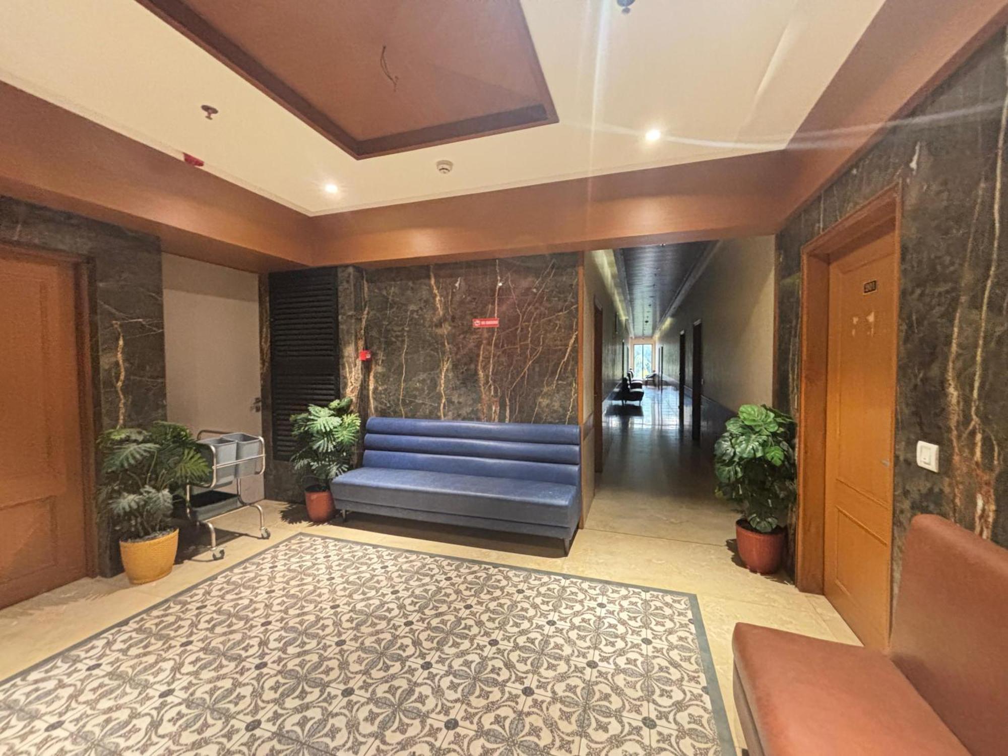 Hotel Shelter Suites