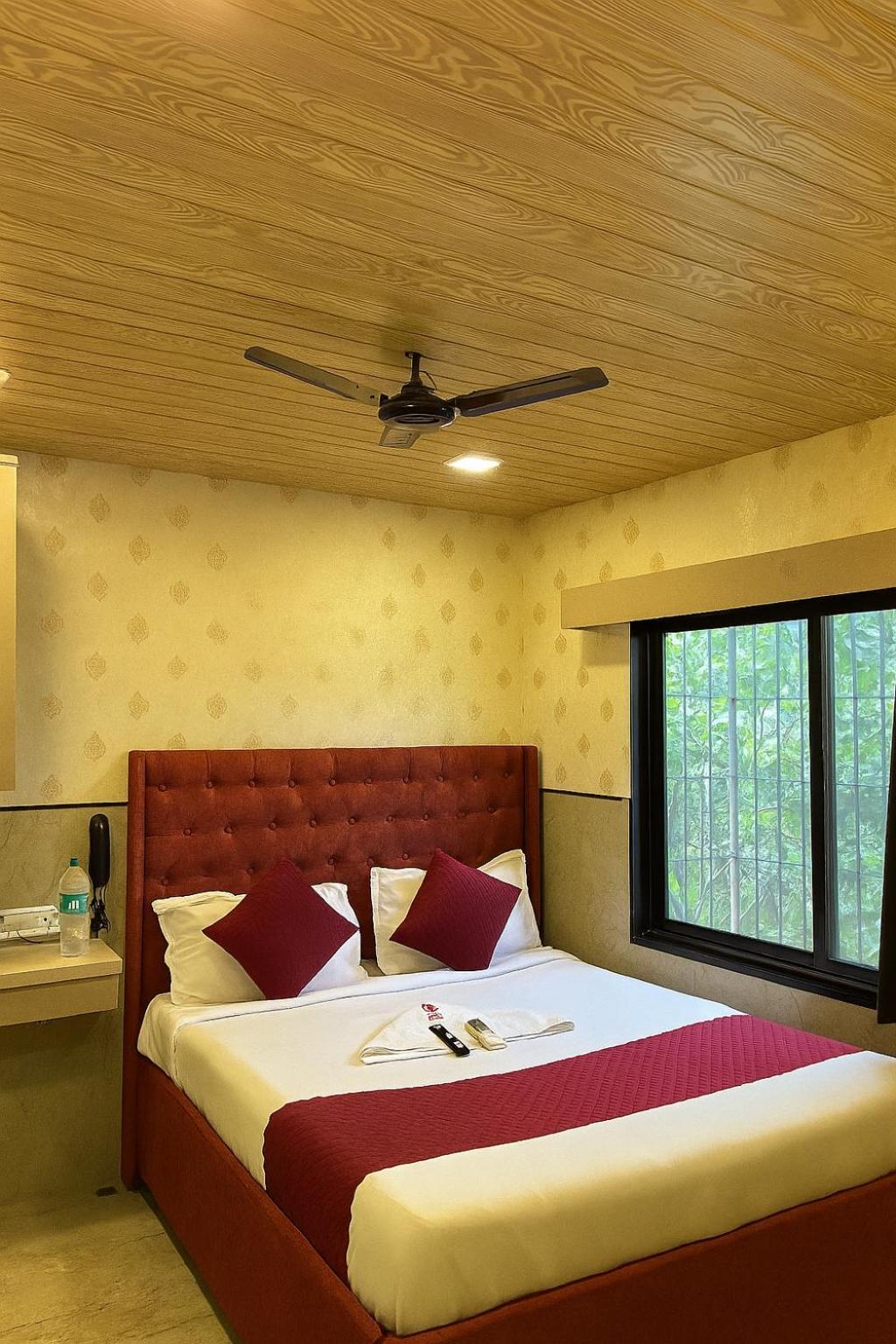 Hotel Newyork By Stayzy 3*