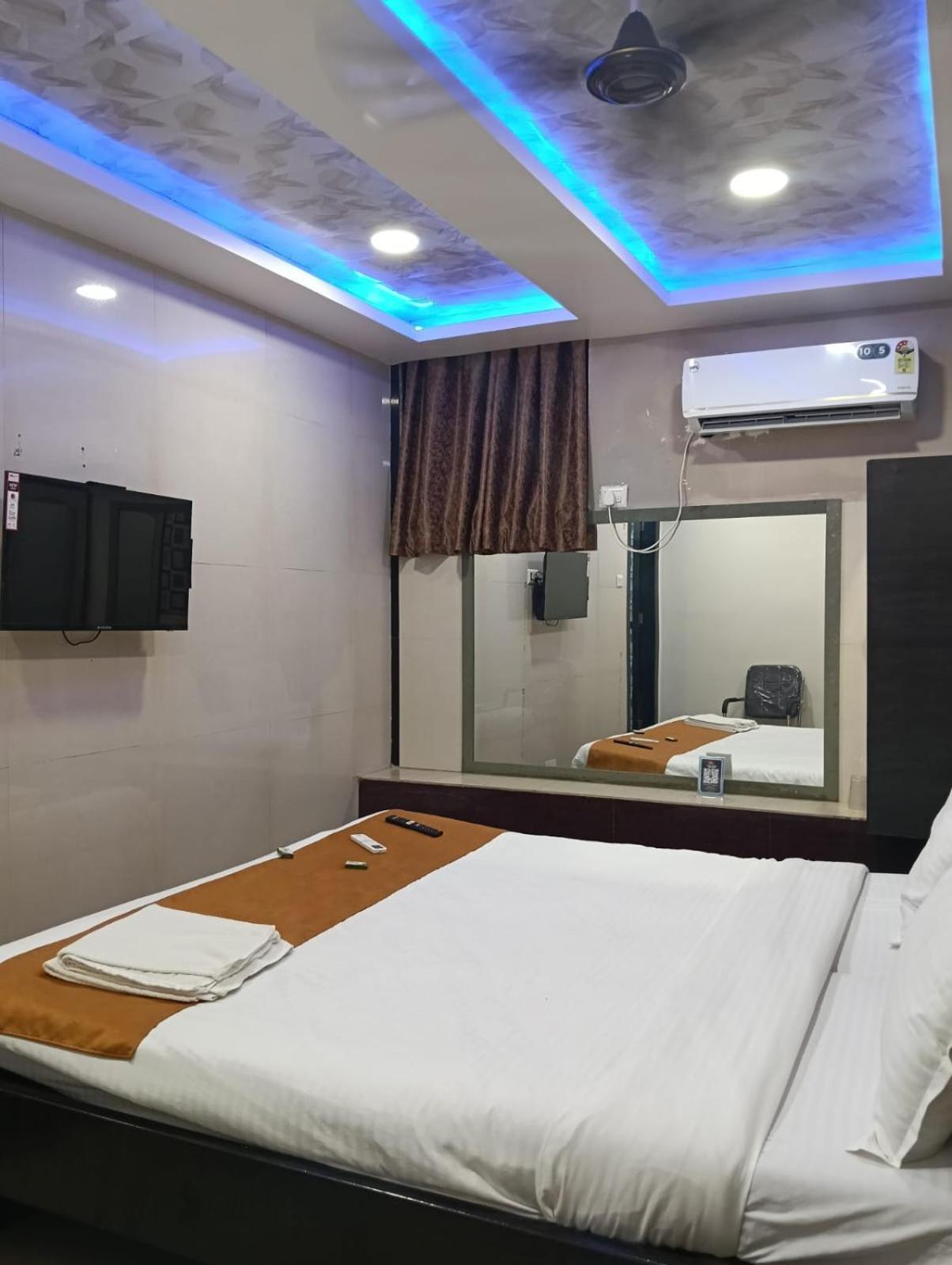 Blue Sunrise 3* Mumbai