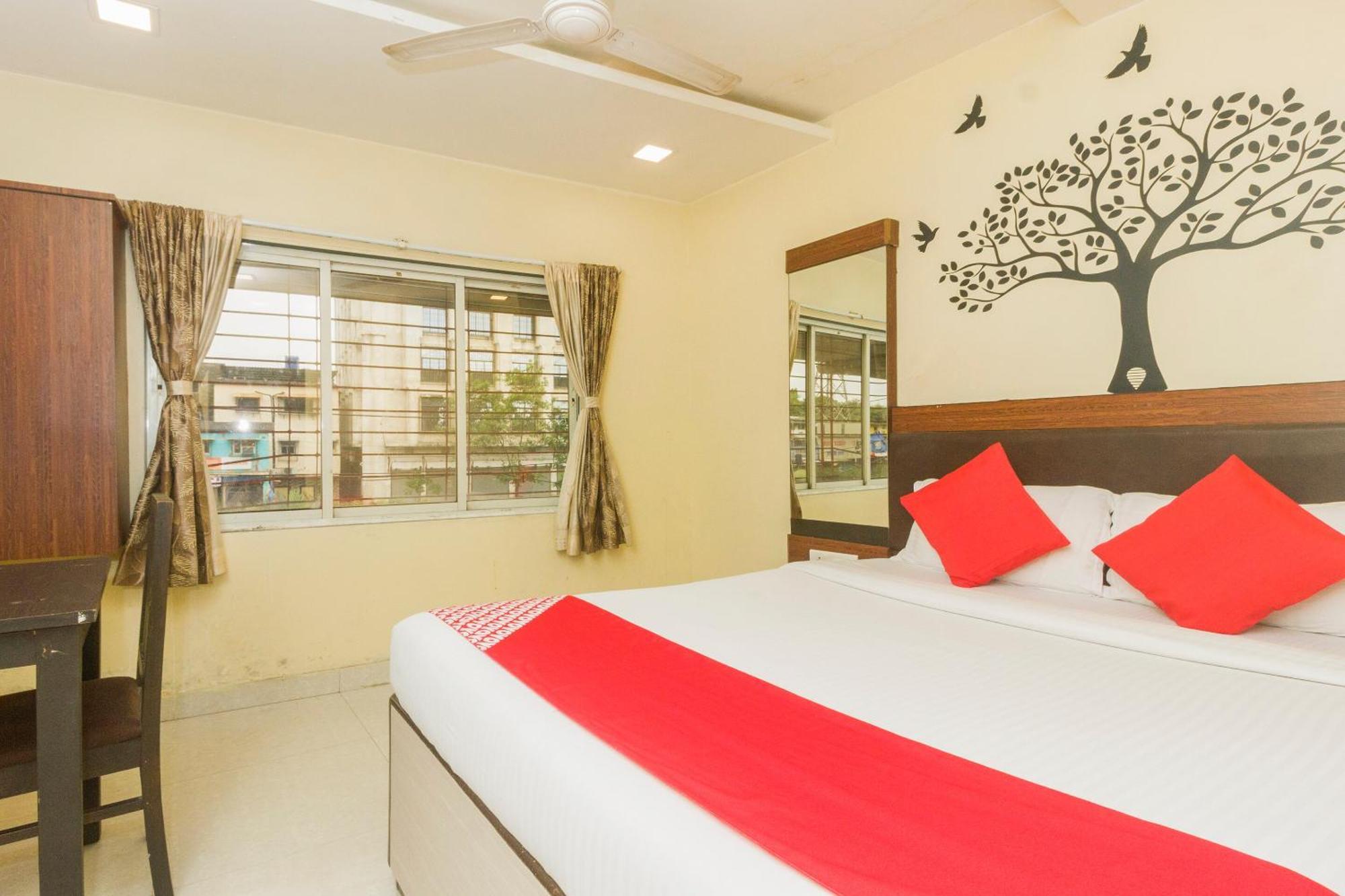 Hotel O Royal Grand Near Chhatrapati Shivaji International Airport 3*