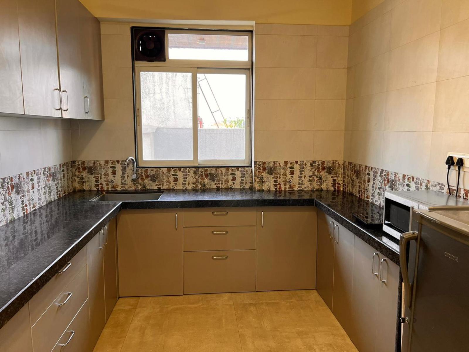 Hotel Pinaki Comfort Malad - Near Nesco & Oberoi Mall