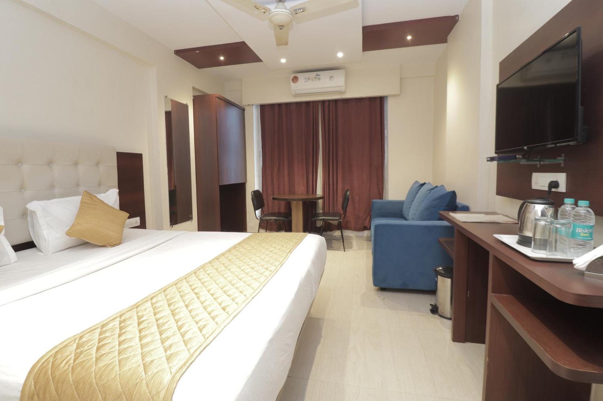 Hotel Malad Opposite Malad Railway Station