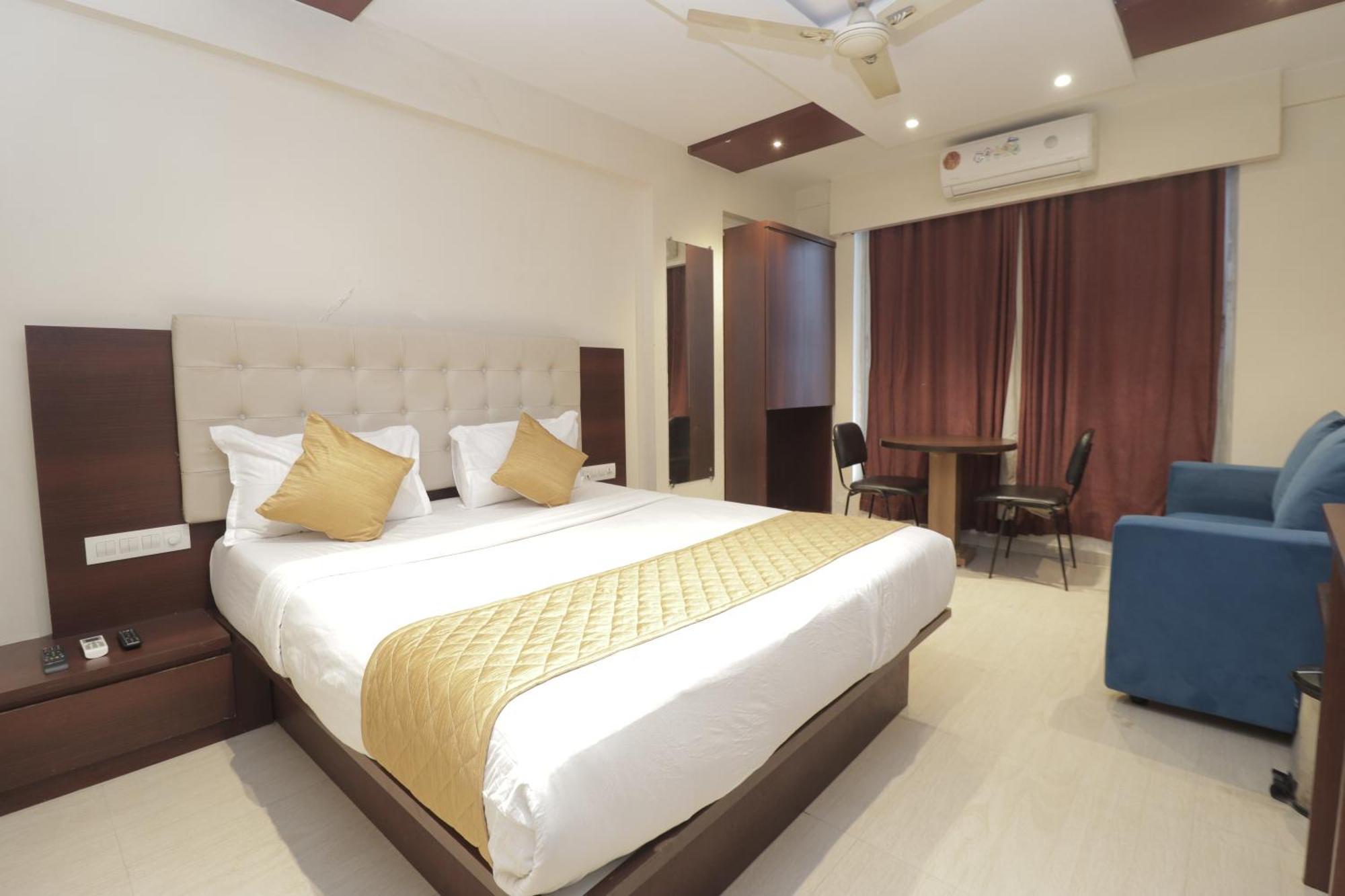 Hotel Malad Opposite Malad Railway Station Mumbai