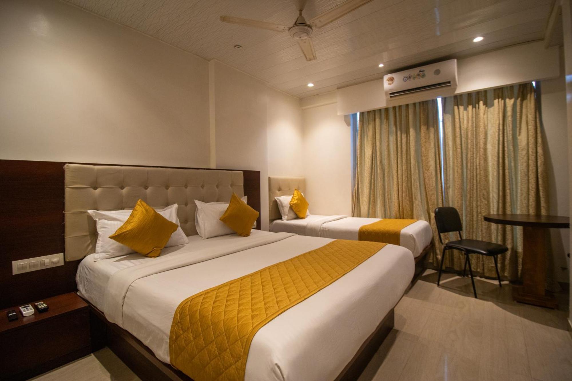 Hotel Malad Opposite Malad Railway Station 3*
