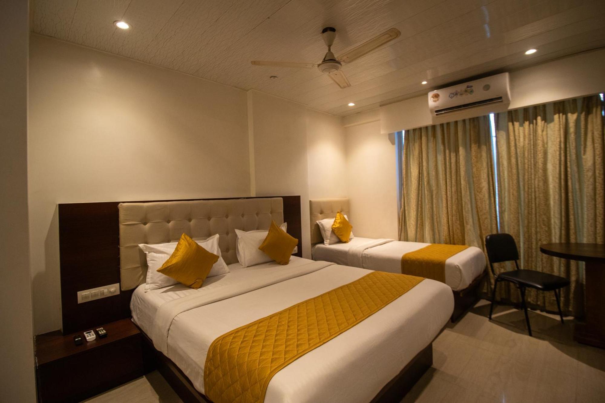 Malad Opposite Malad Railway Station Hotel Mumbai