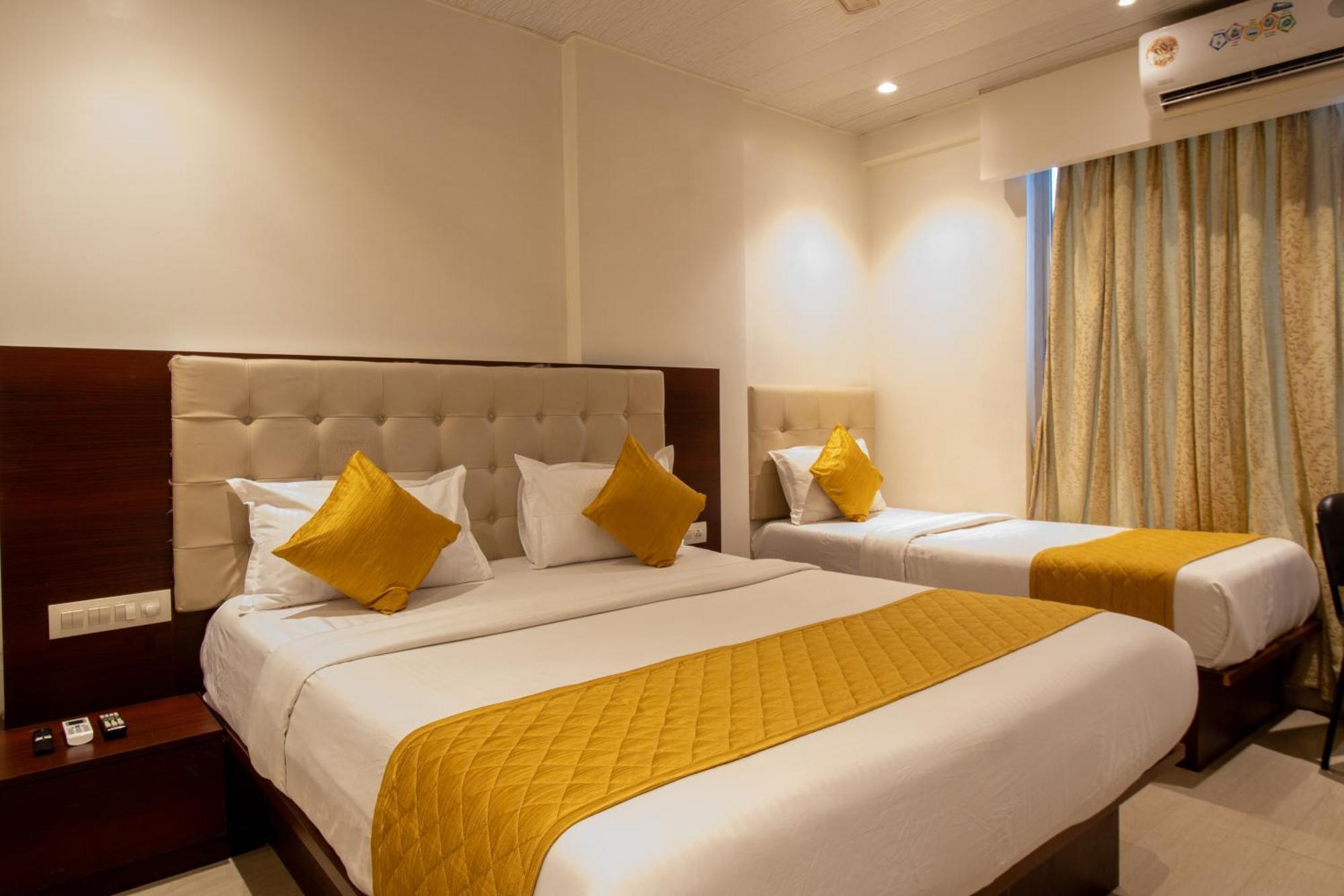 Malad Opposite Malad Railway Station Hotel Mumbai