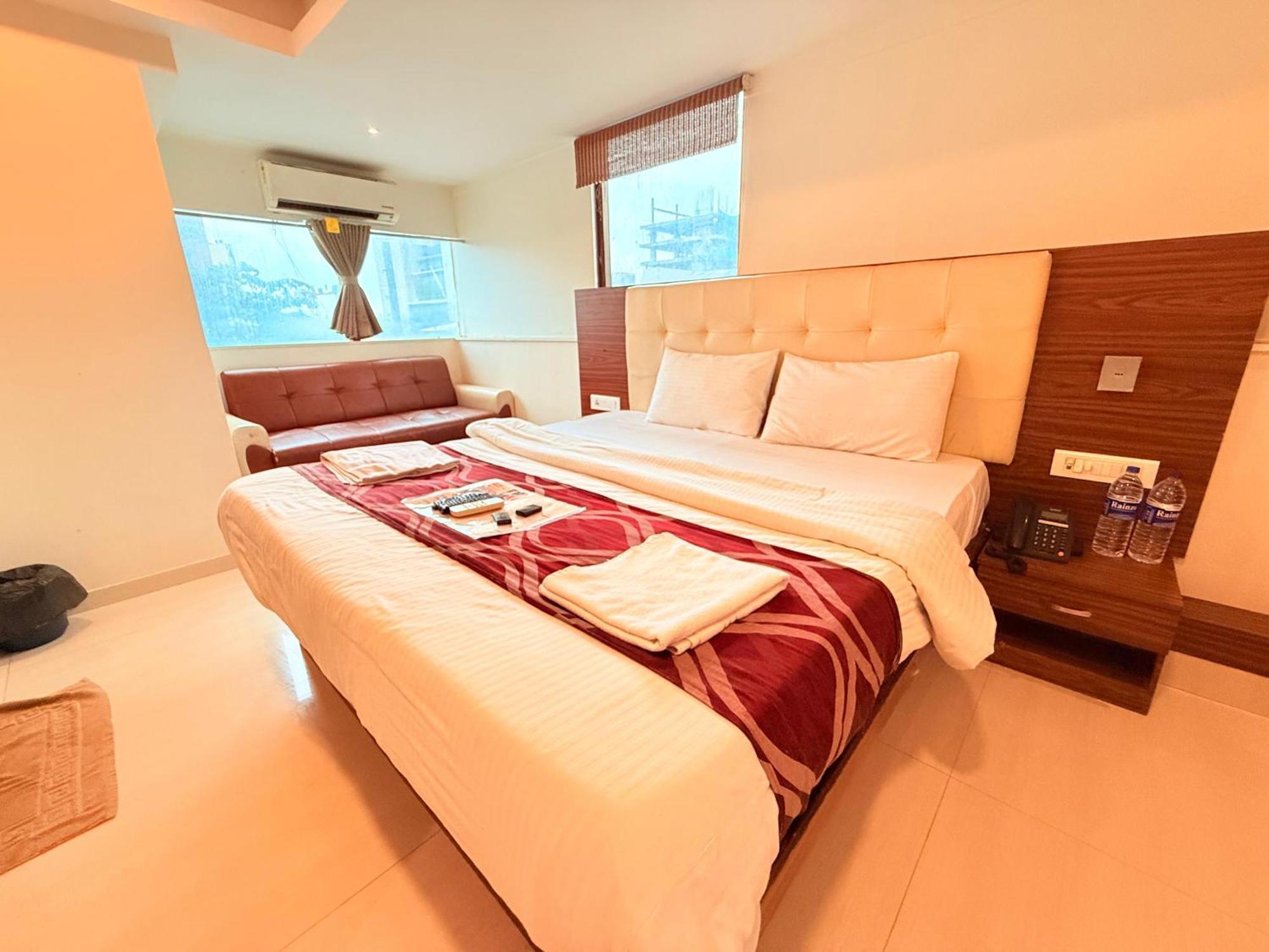 Artusinn Midc Andheri East 3*