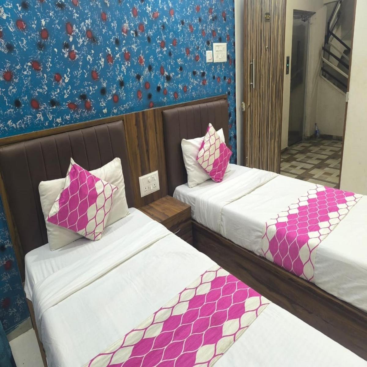 Guest house Om Sai Residency *