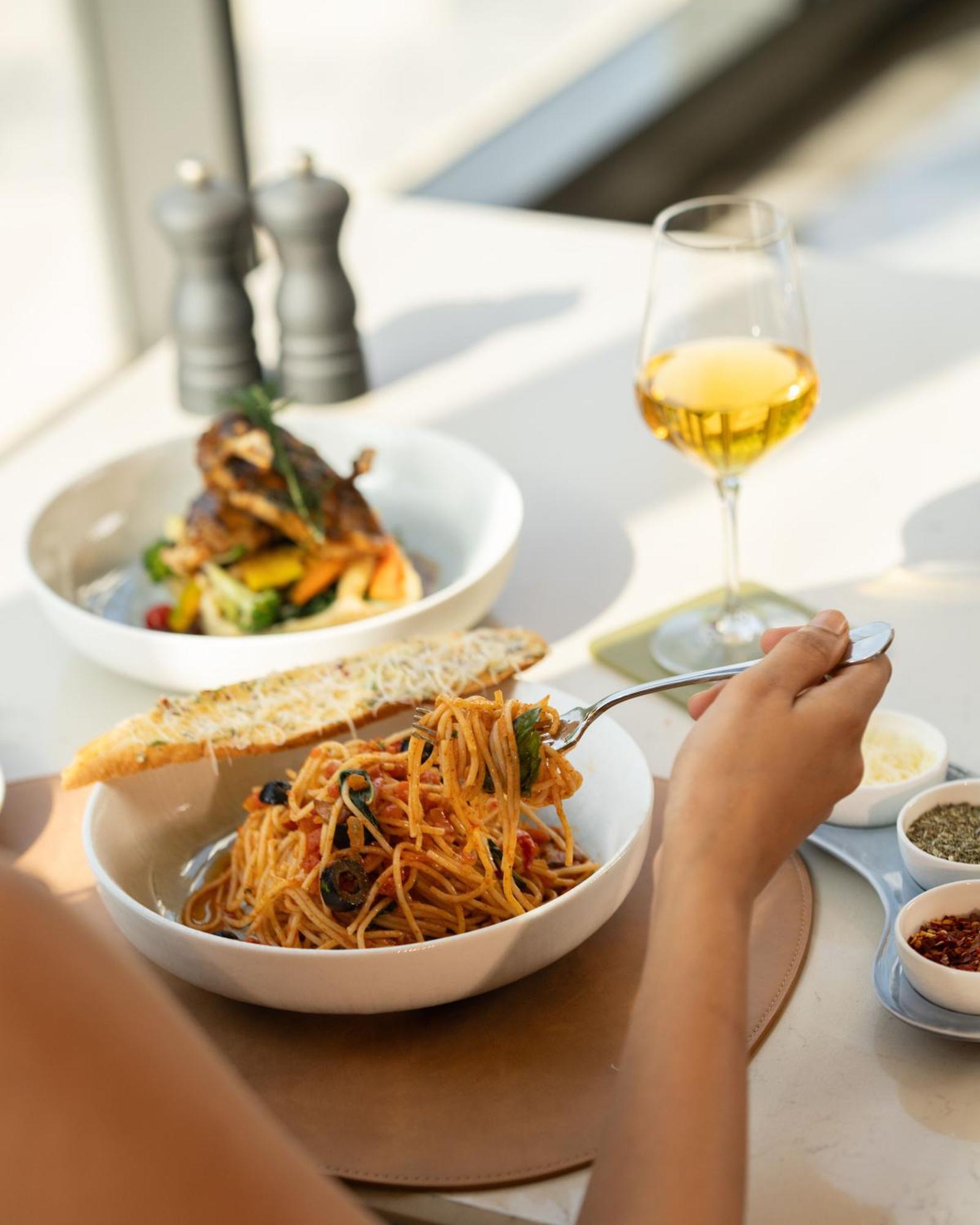 Hilton Garden International Airport Hotel 4*