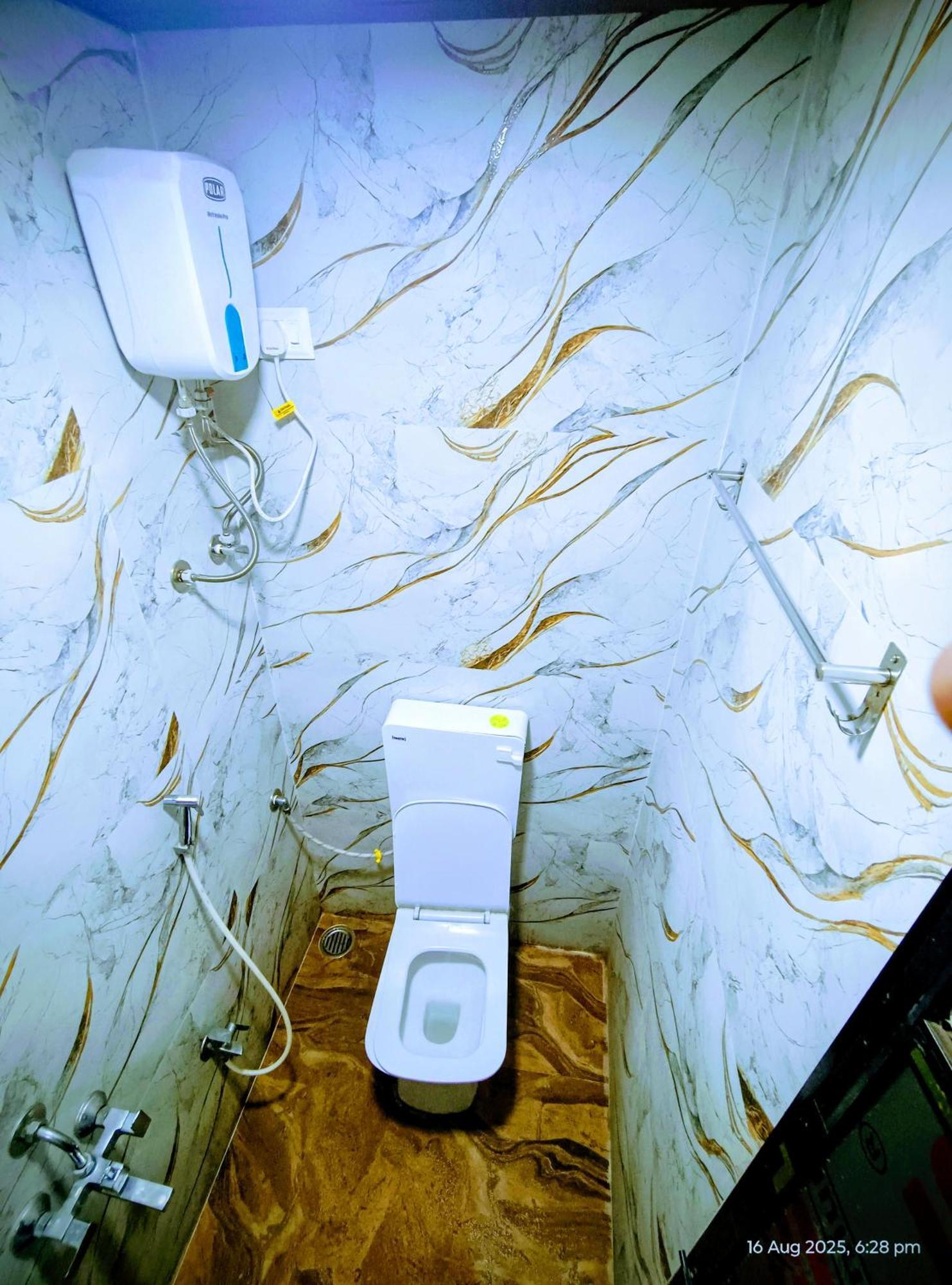 Royal And In Asalpha