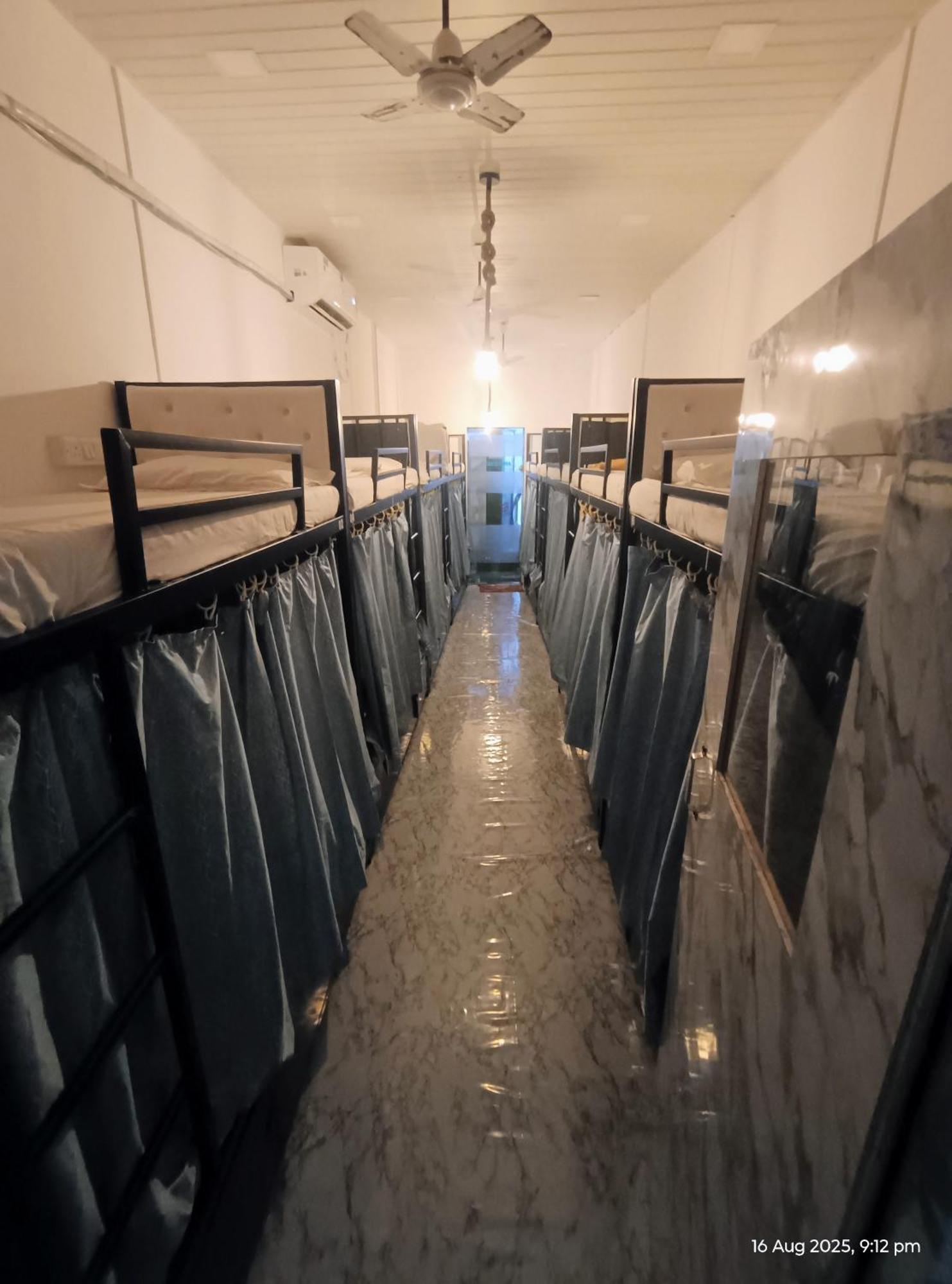 Hostel Royal And In Asalpha Mumbai