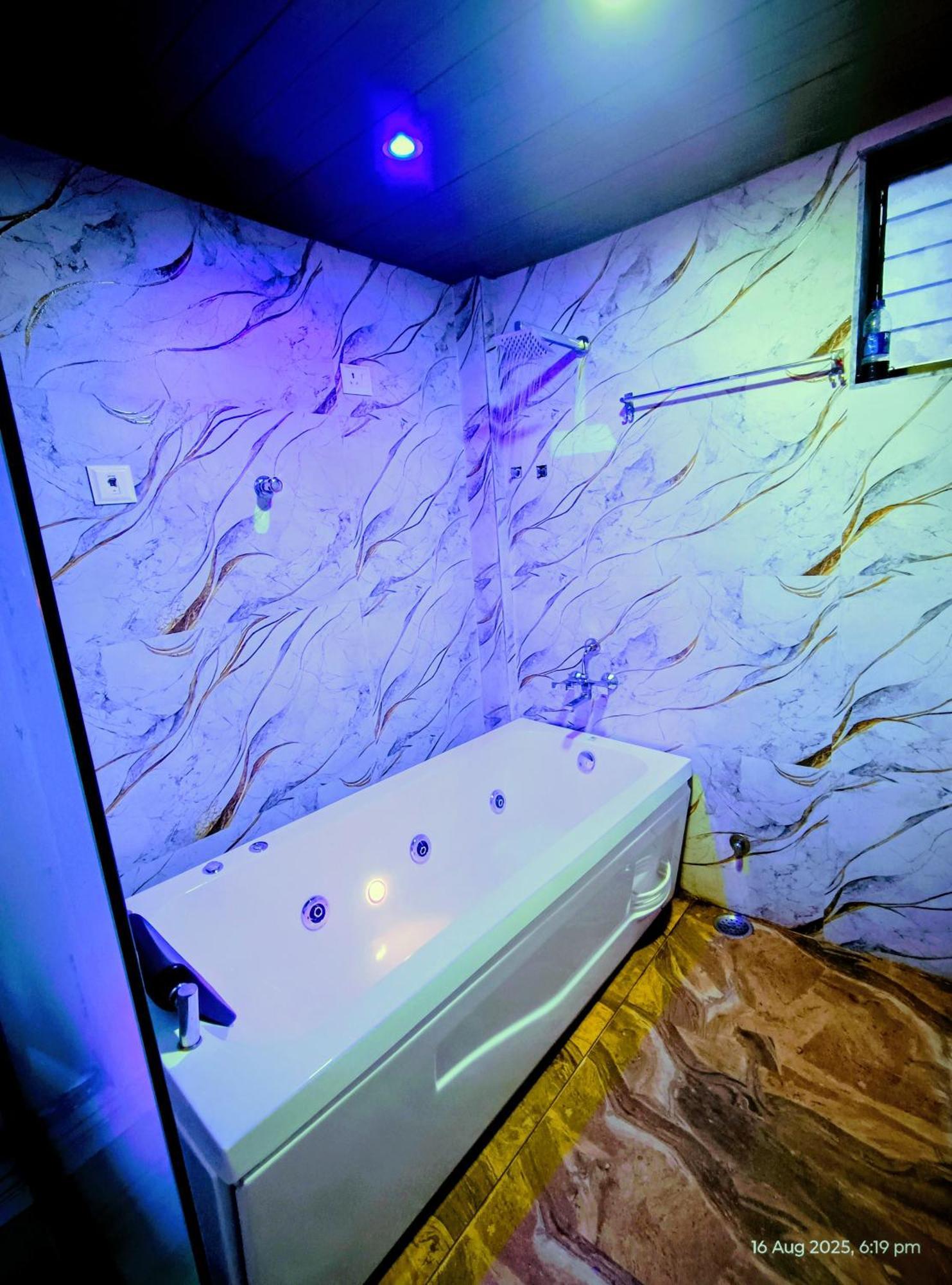 Royal And In Asalpha Hostel Mumbai