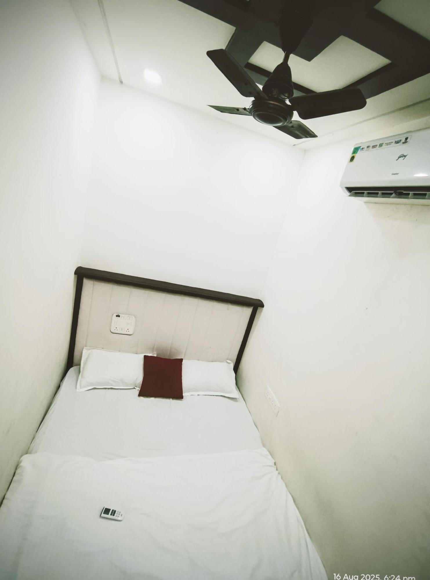 Royal And In Asalpha Hostel Mumbai