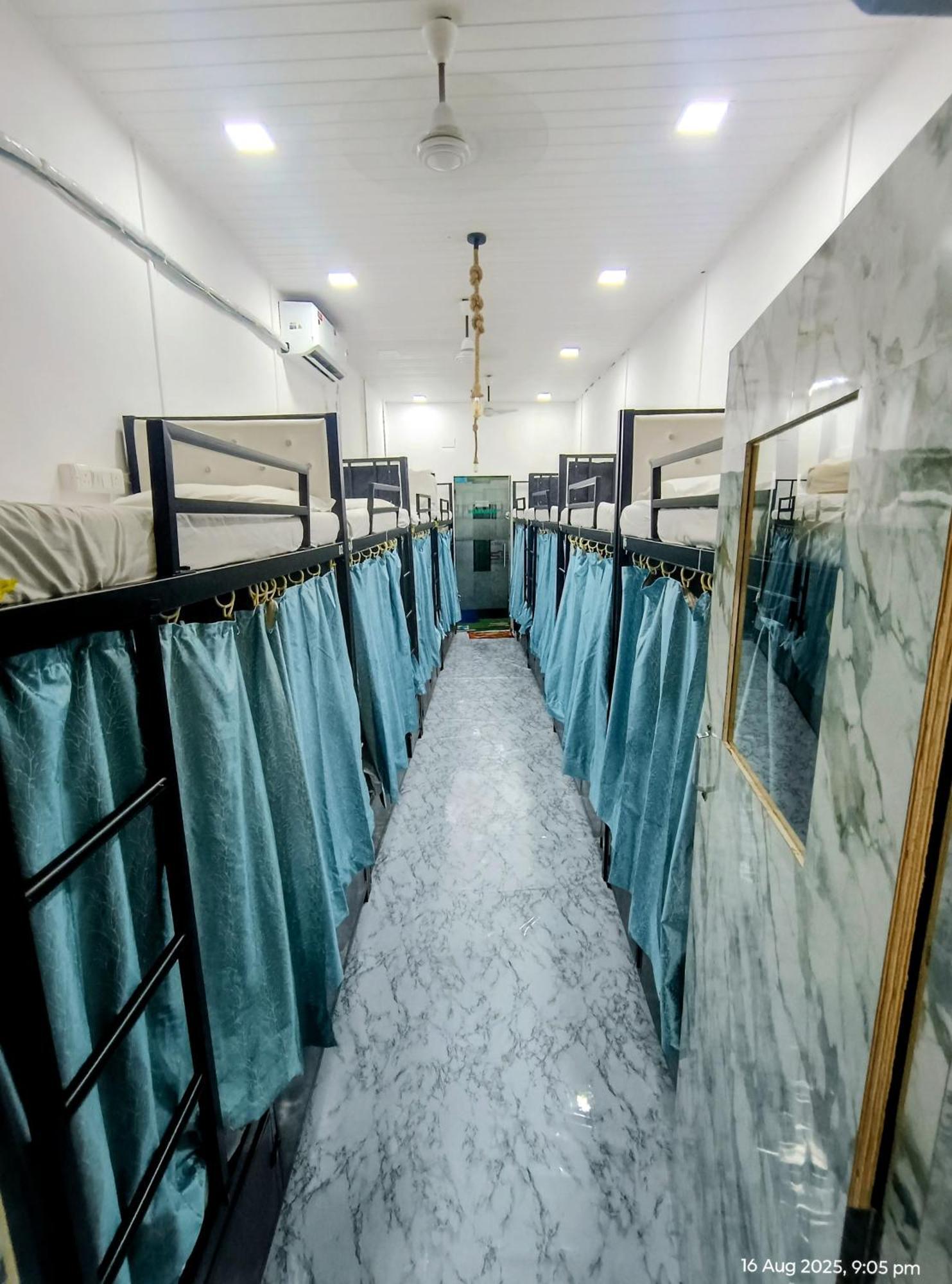 Royal And In Asalpha Hostel Mumbai