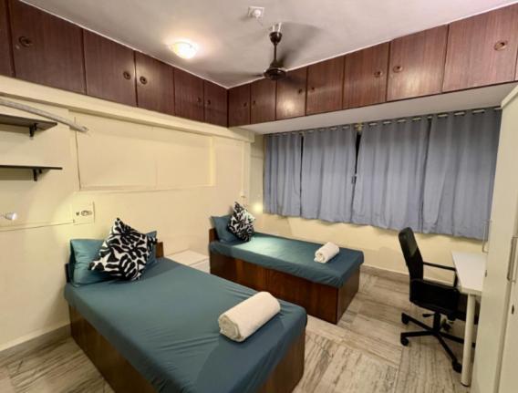 Hostel Locomo Mini - 9 Mins From Airport Mumbai