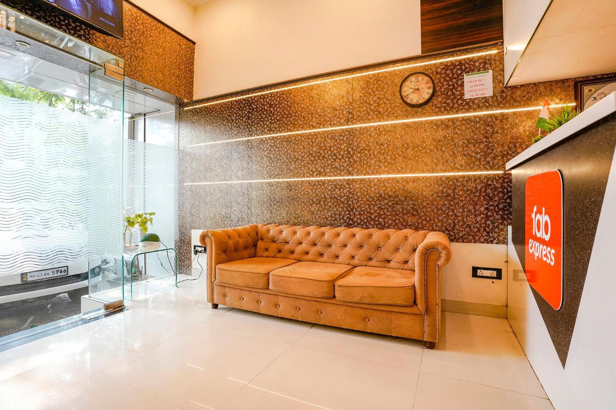 Hotel Fabhotel Golden Star 3*