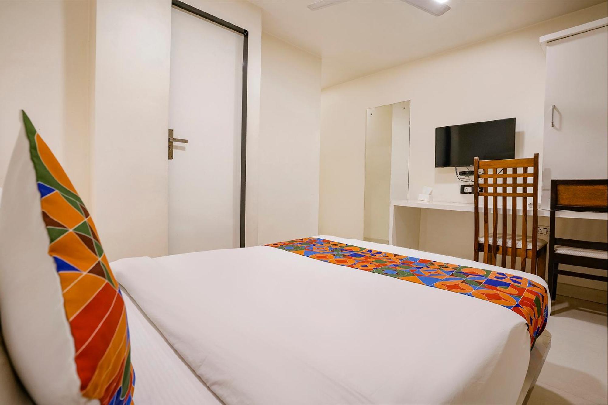 Fabhotel Golden Star Mumbai