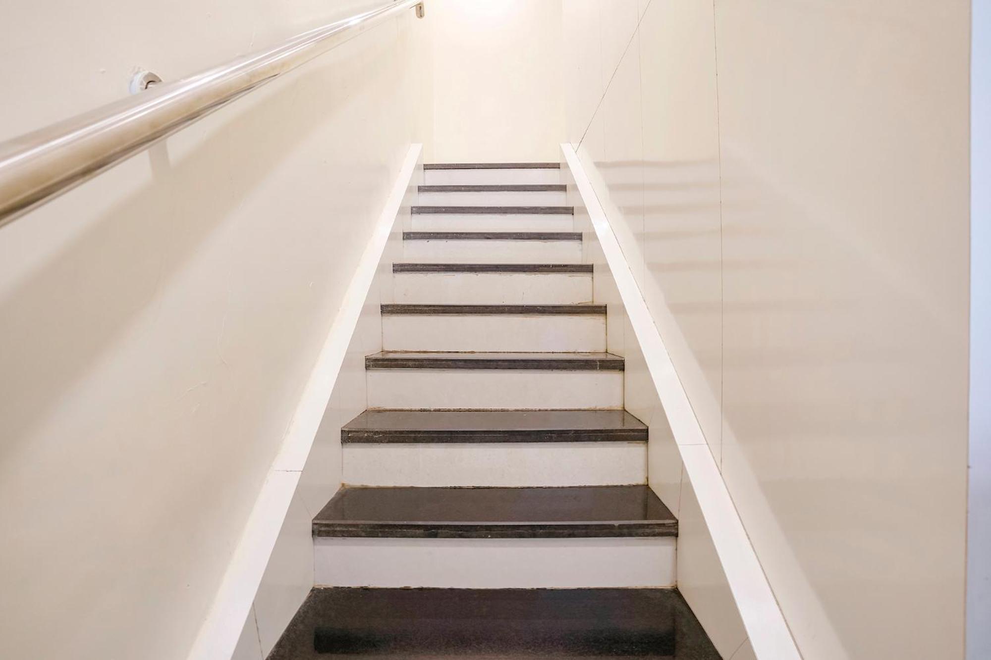 Fabhotel Golden Star Mumbai