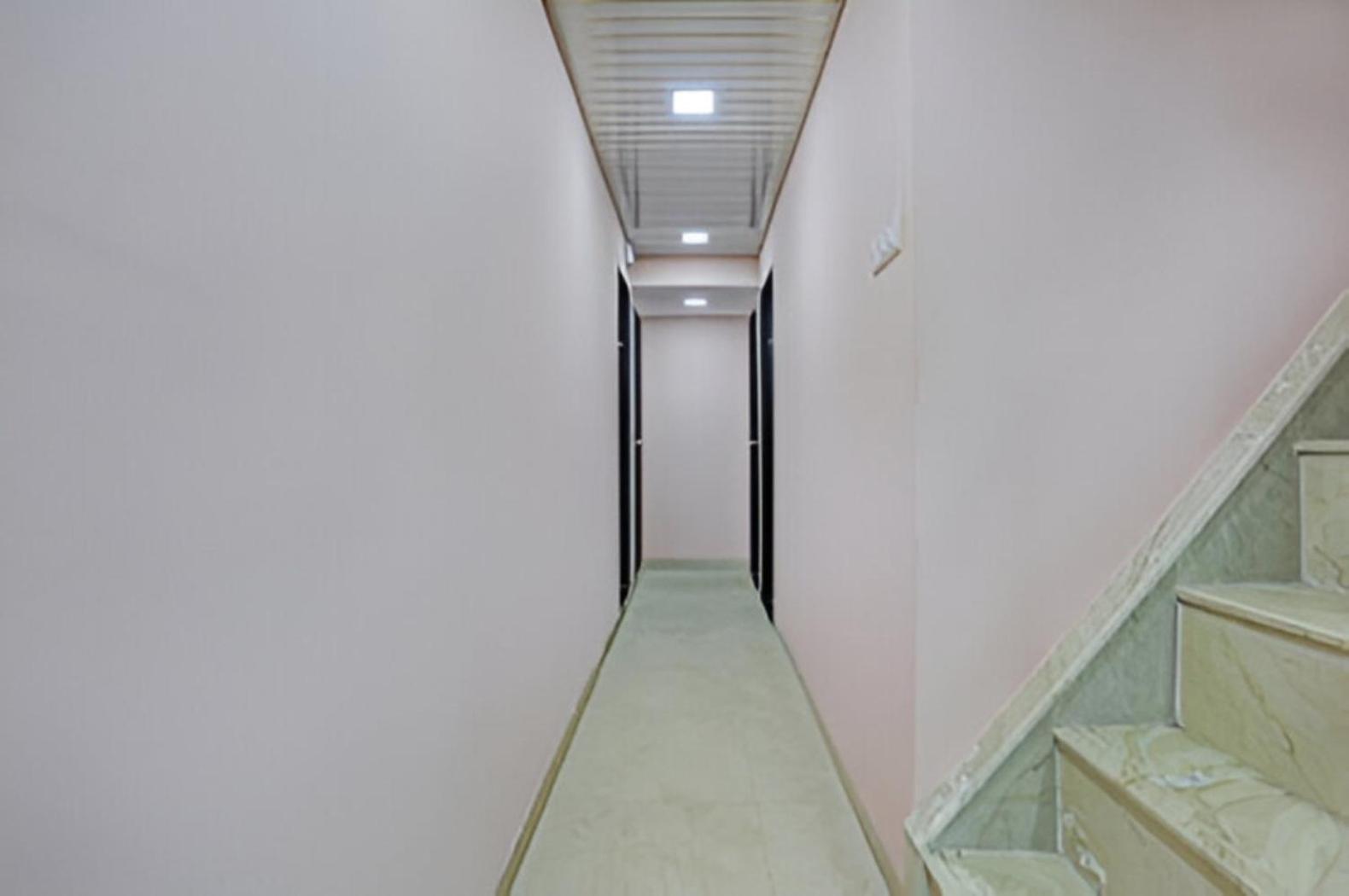 Indigo - Near International Airport * Mumbai