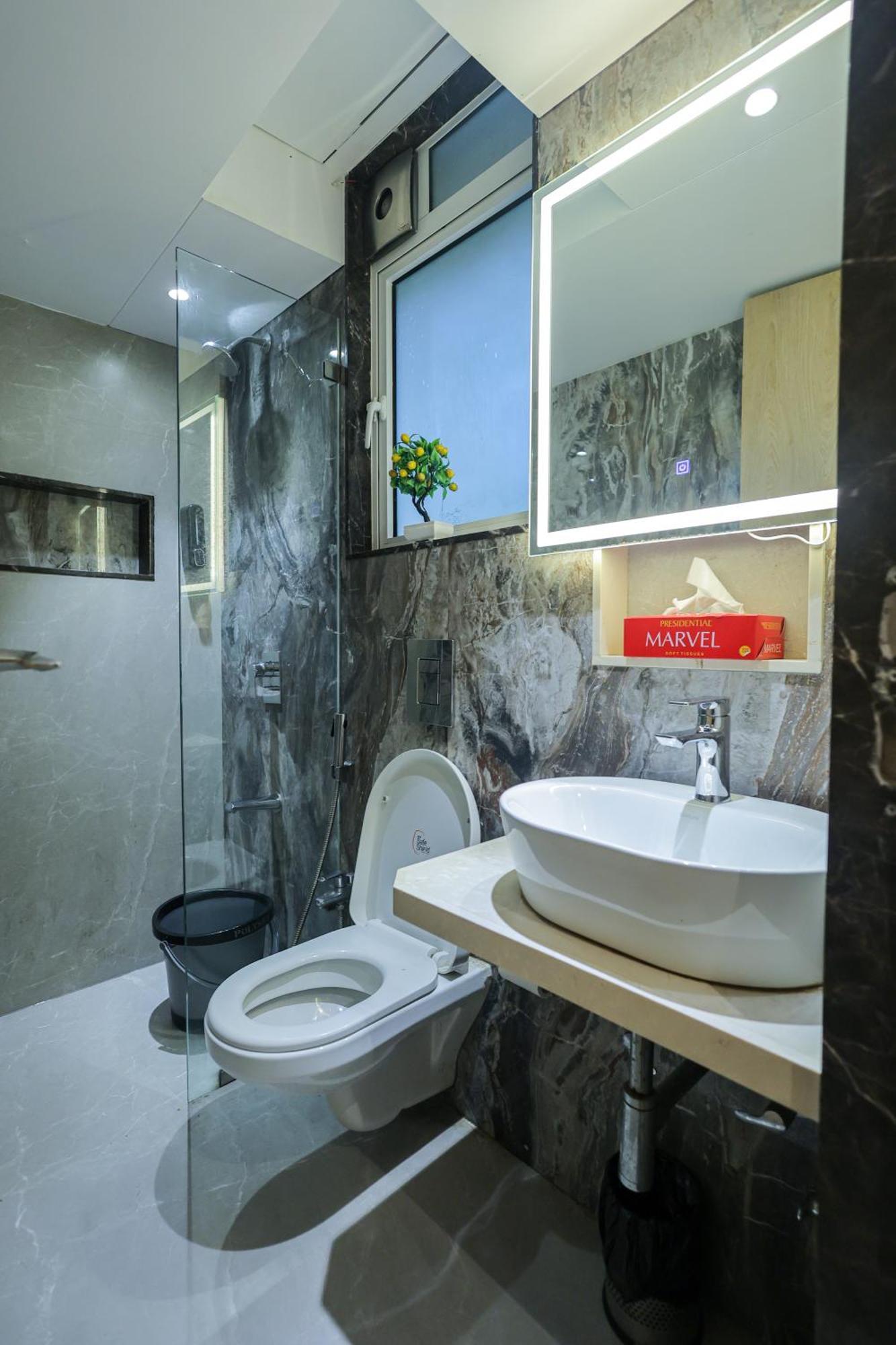 Vishal Hall * Mumbai