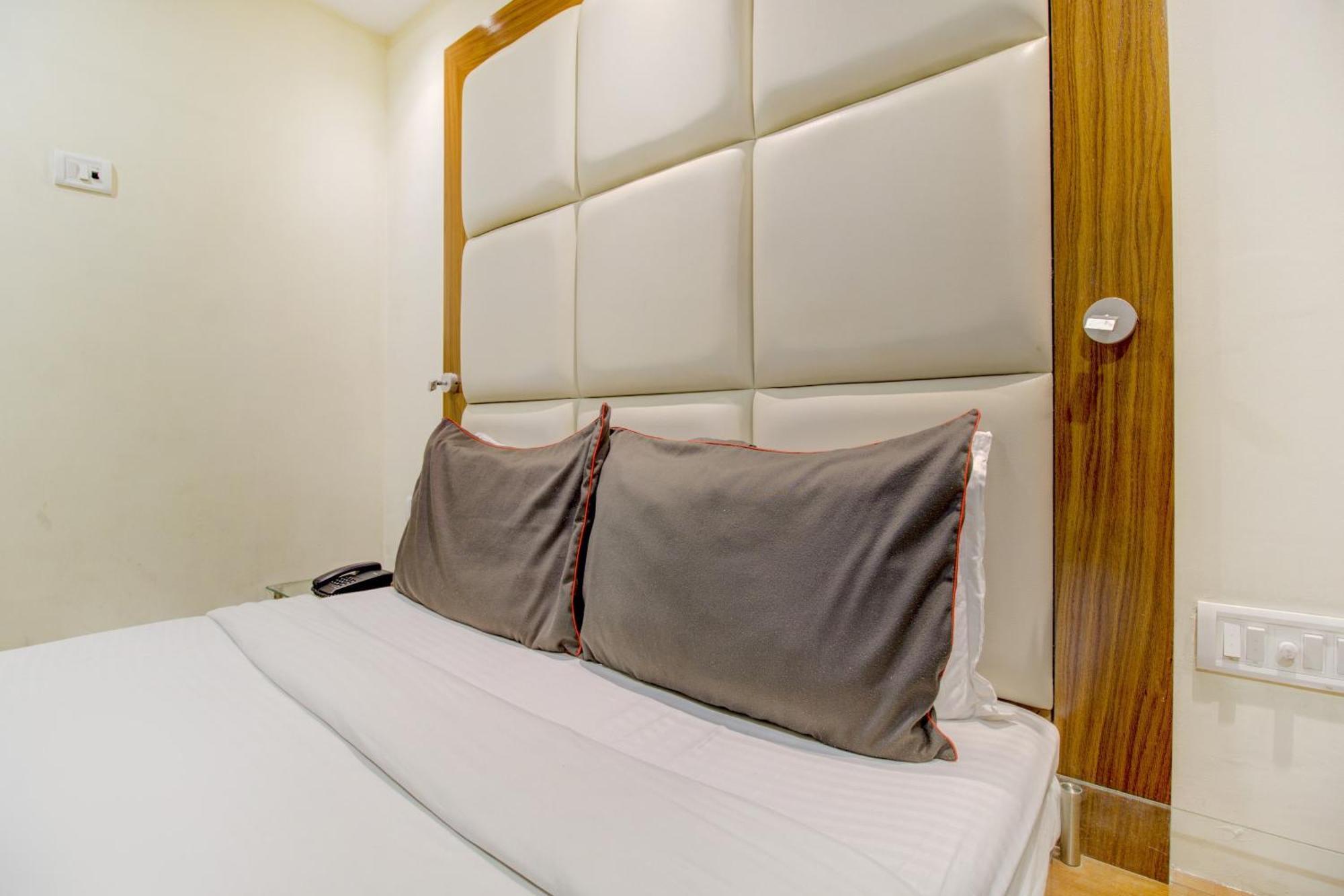 Hotel O Address 4*