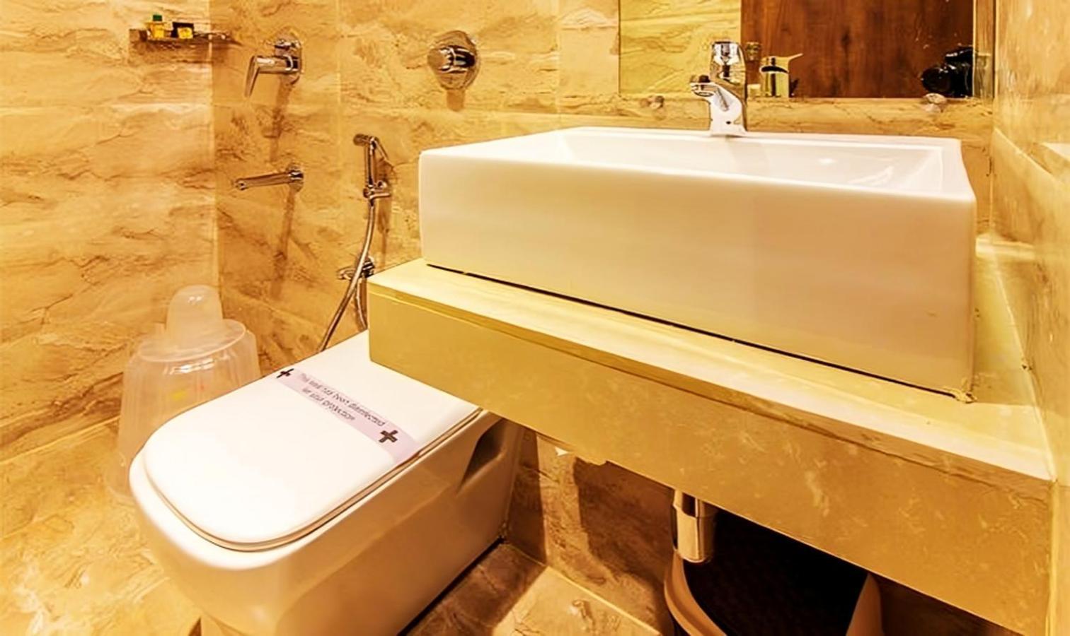 Lotus Grand Near International Airport 3* Mumbai