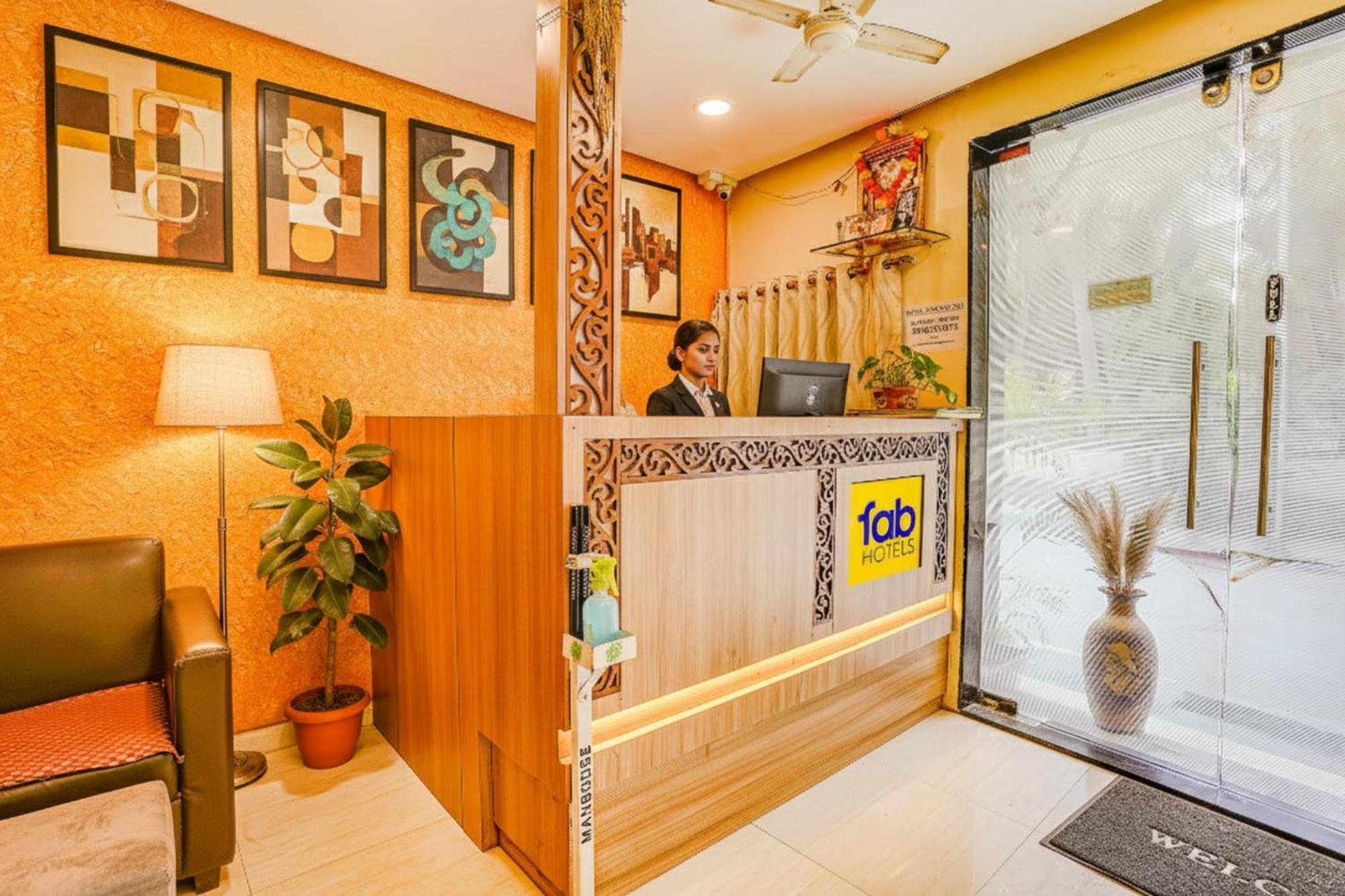 Fabhotel Prakash - Nr International Airport