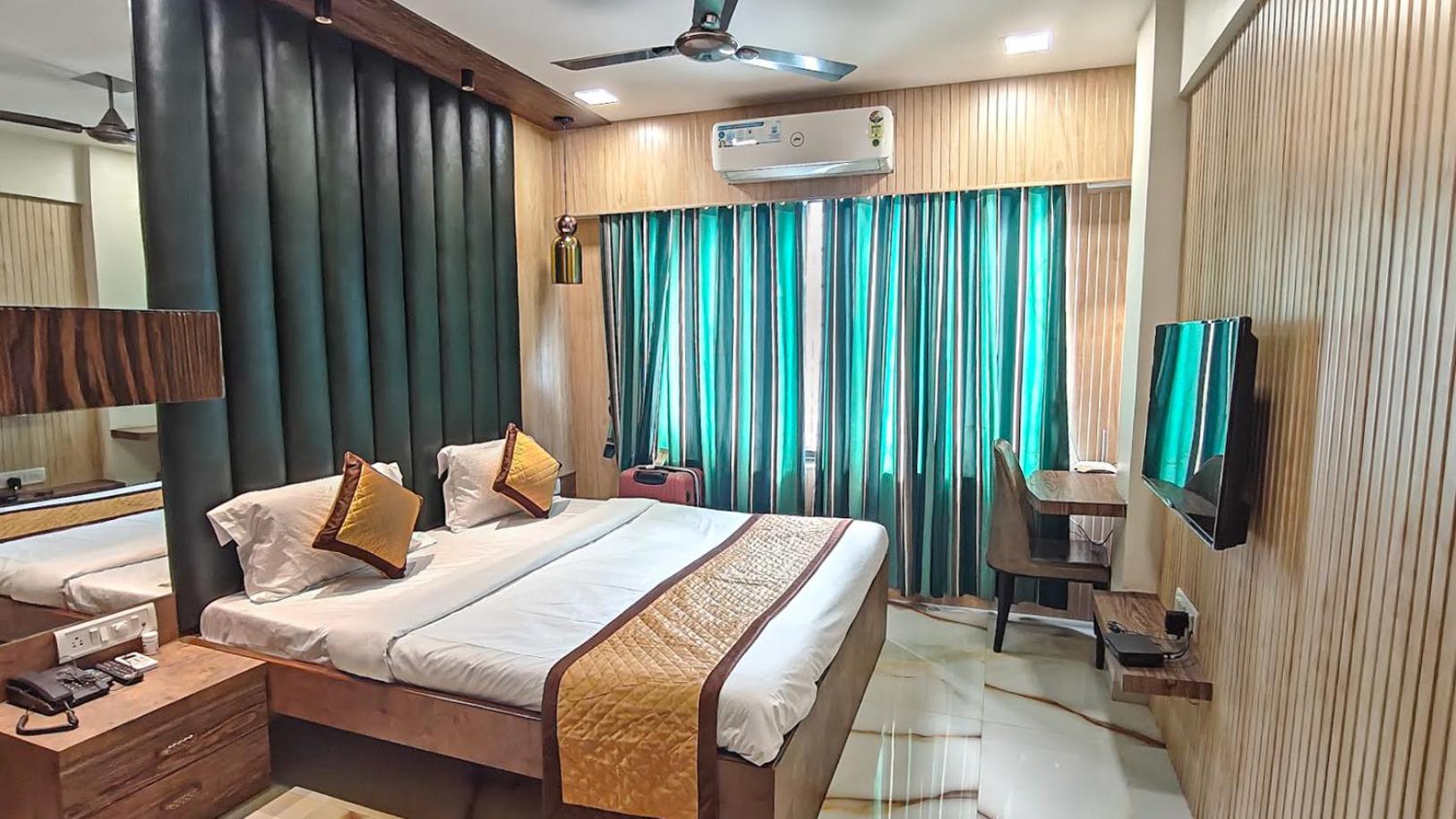 Tim Santacruz Airport Apartment