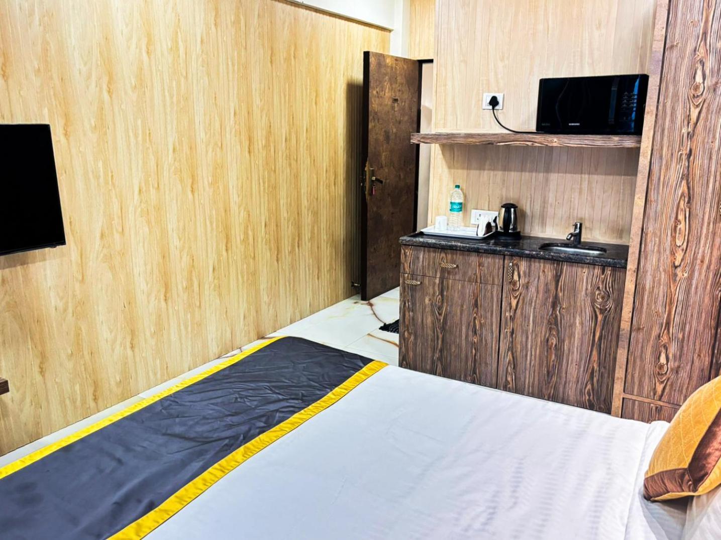 Tim Santacruz Airport