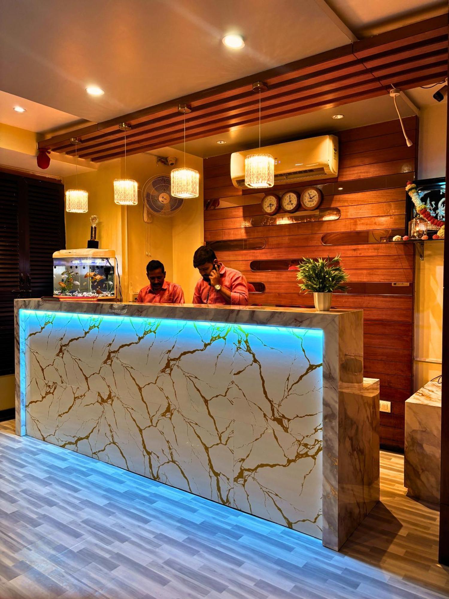 Ashraya International 3*
