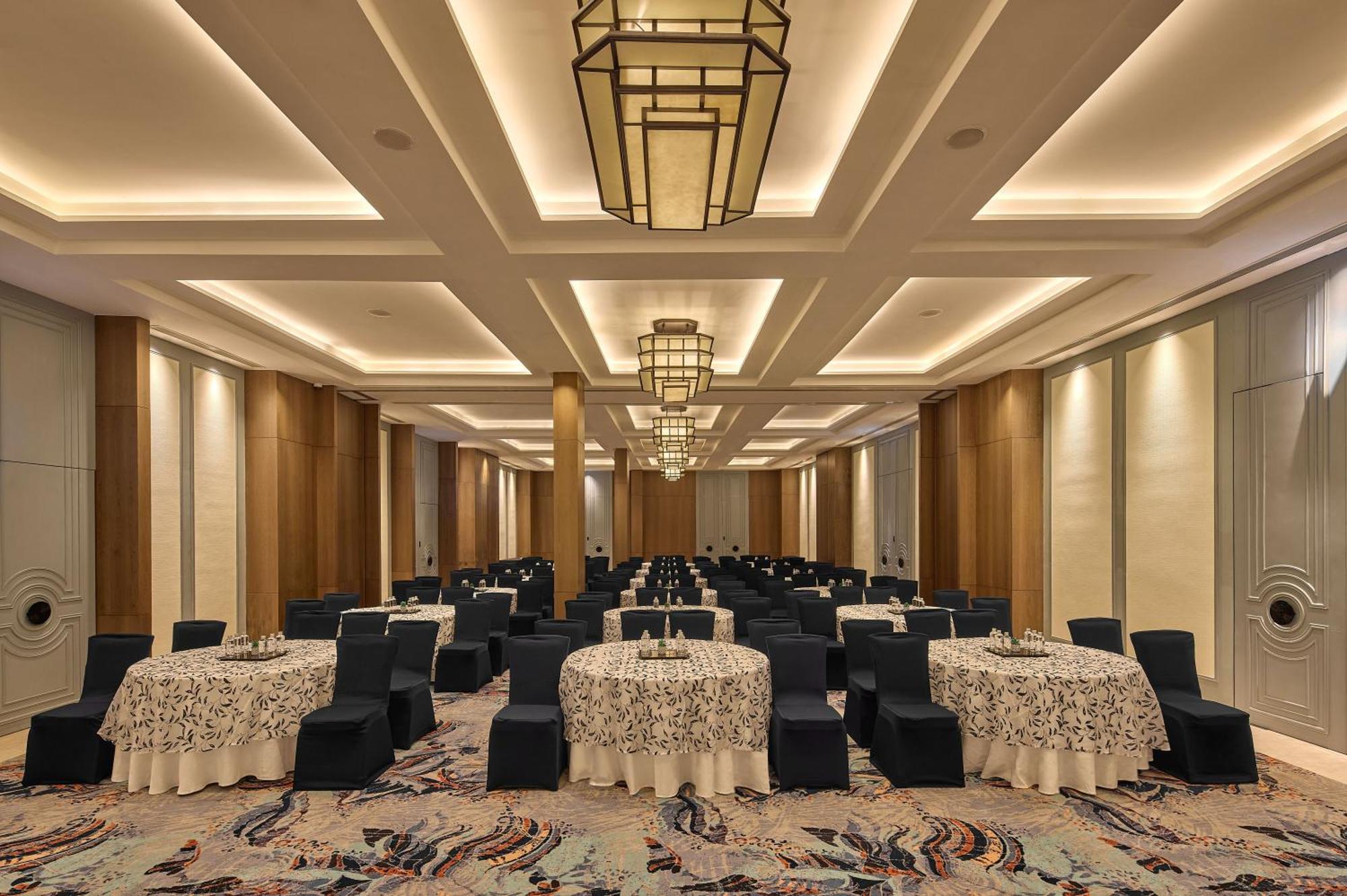 Iconiqa International Airport Hotel