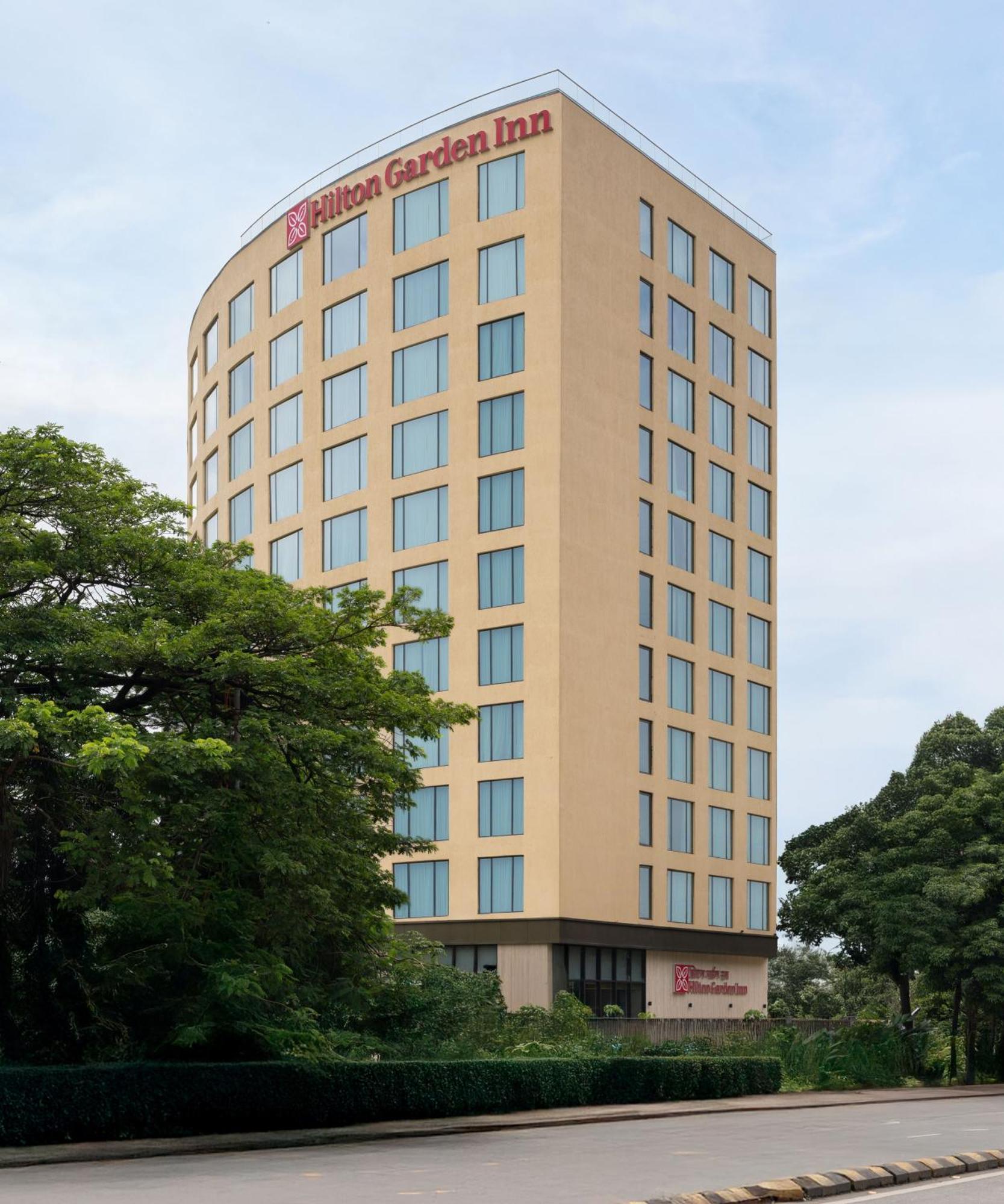 Hilton Garden International Airport Hotel