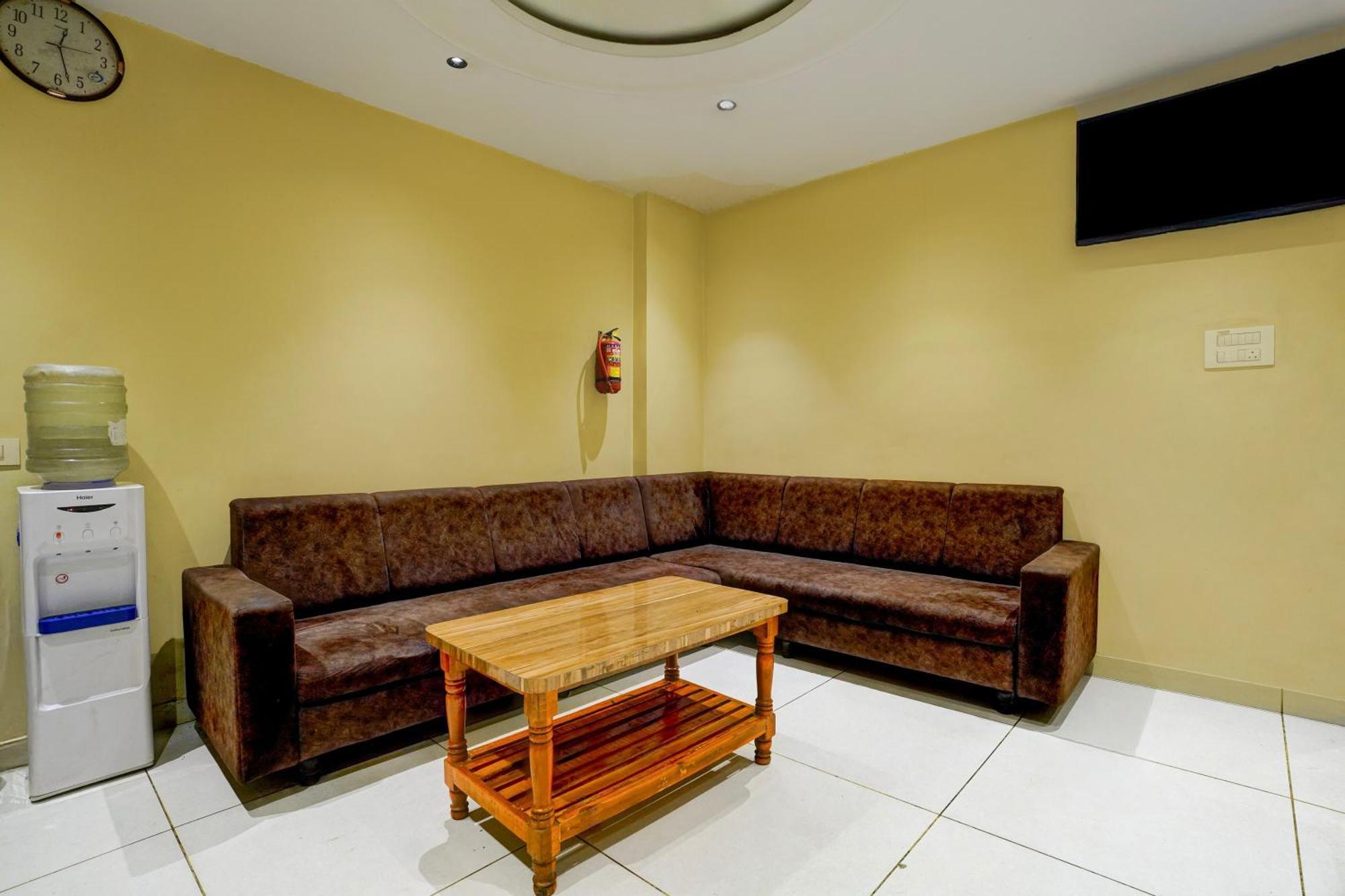 O Shubham & Boarding Shahad Railway Station 3* Mumbai