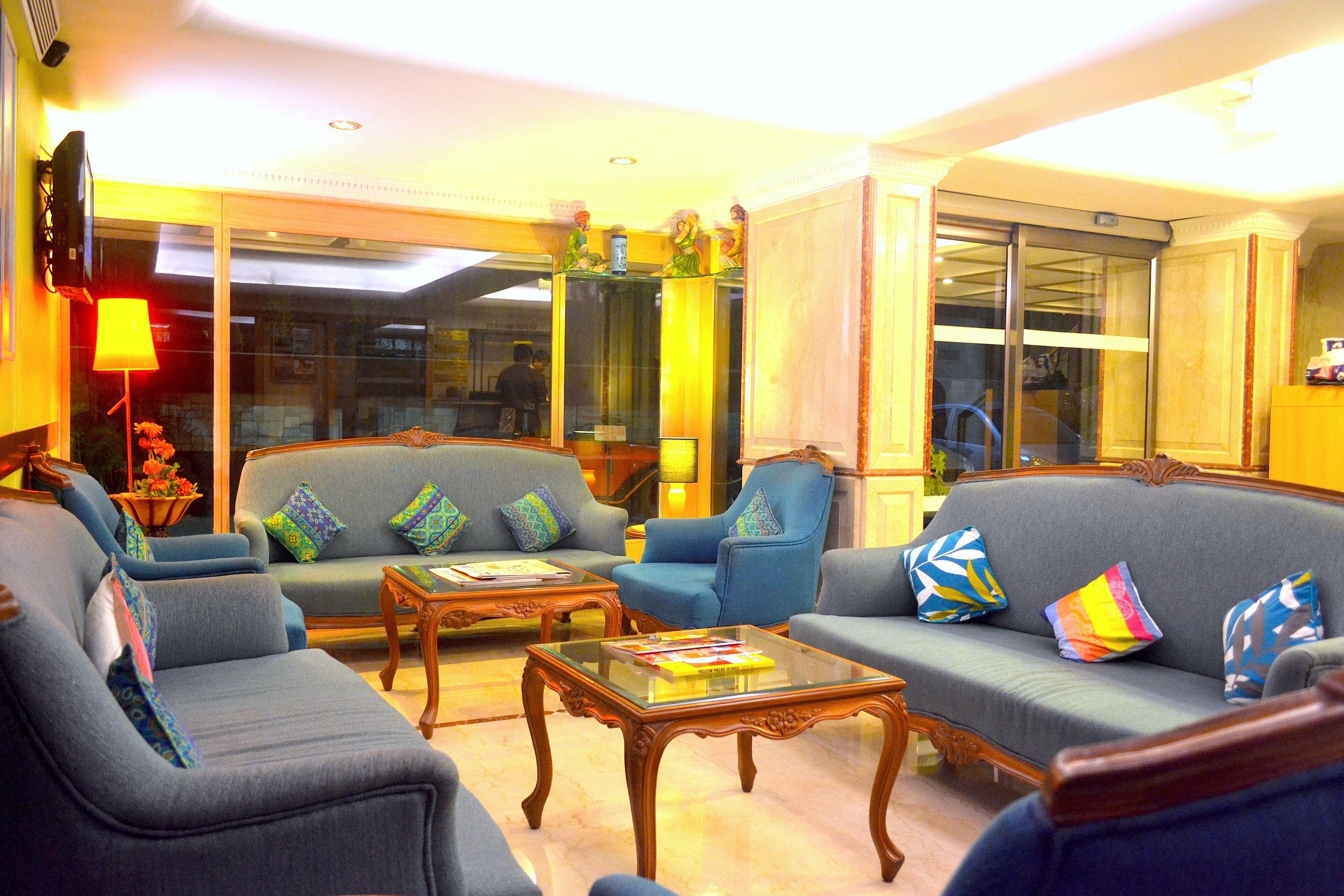 Hotel Regenta Place The Emerald 4*