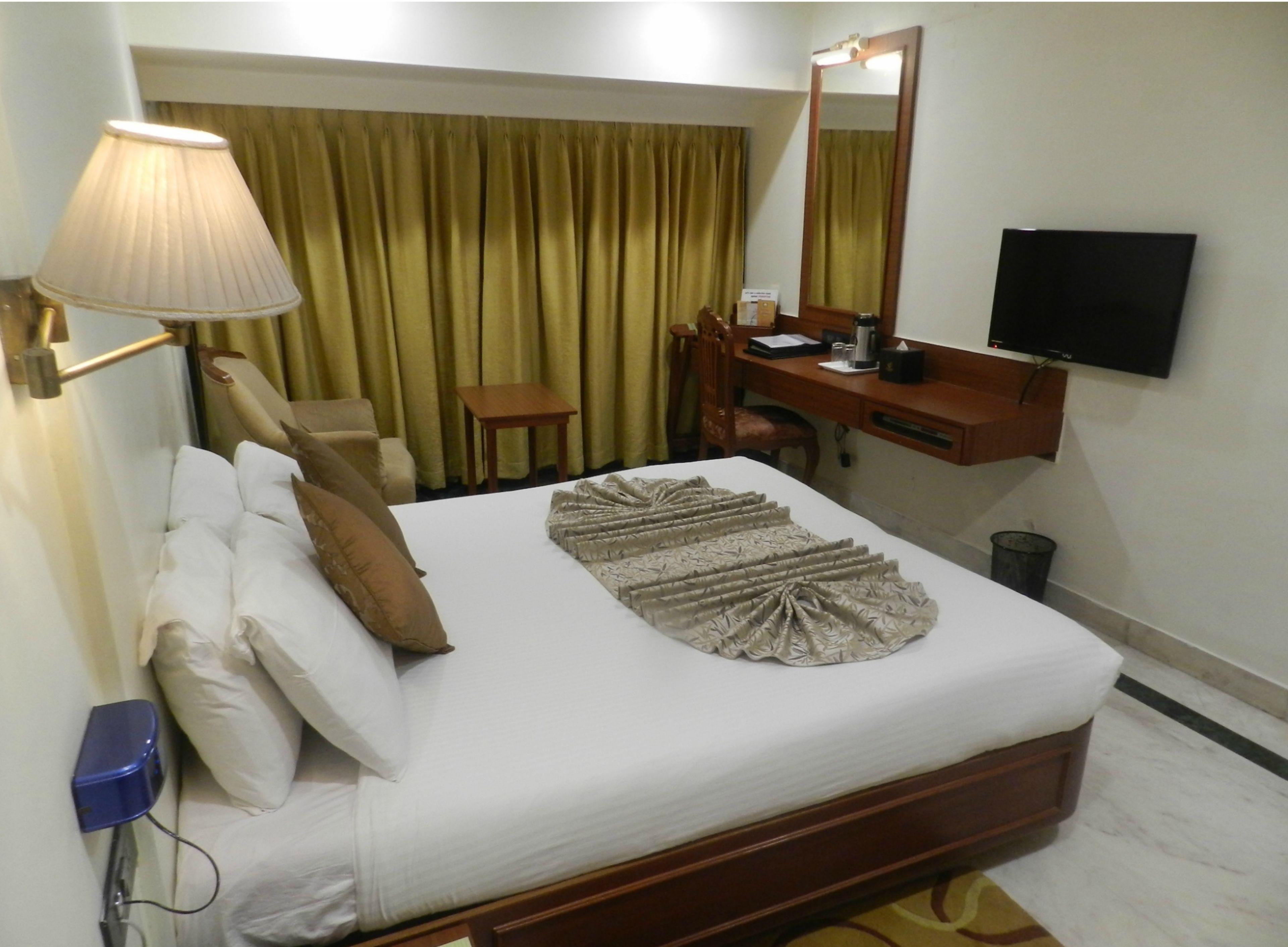 Regenta Place The Emerald Hotel 4*