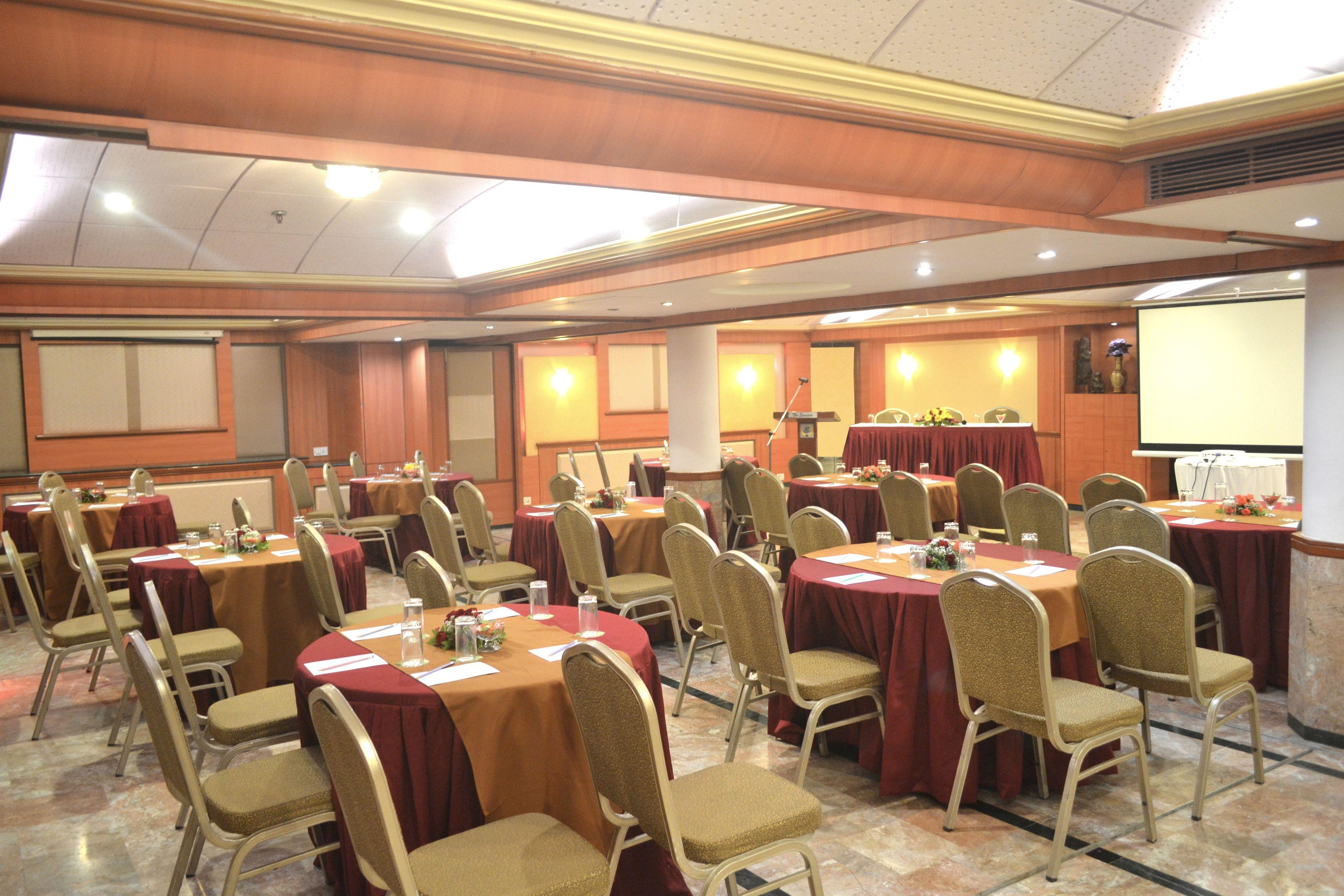 Hotel Regenta Place The Emerald Mumbai