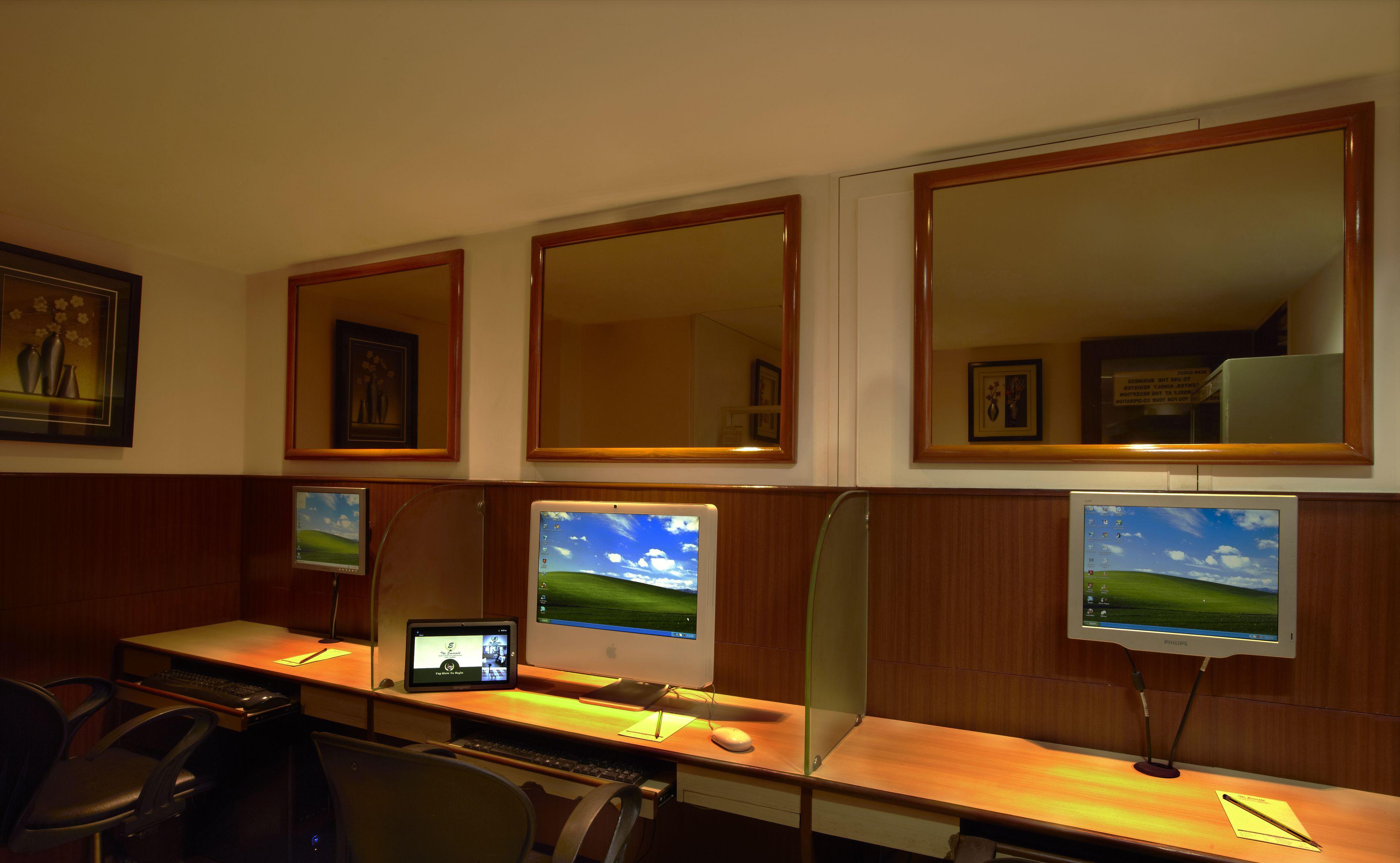 Hotel Regenta Place The Emerald