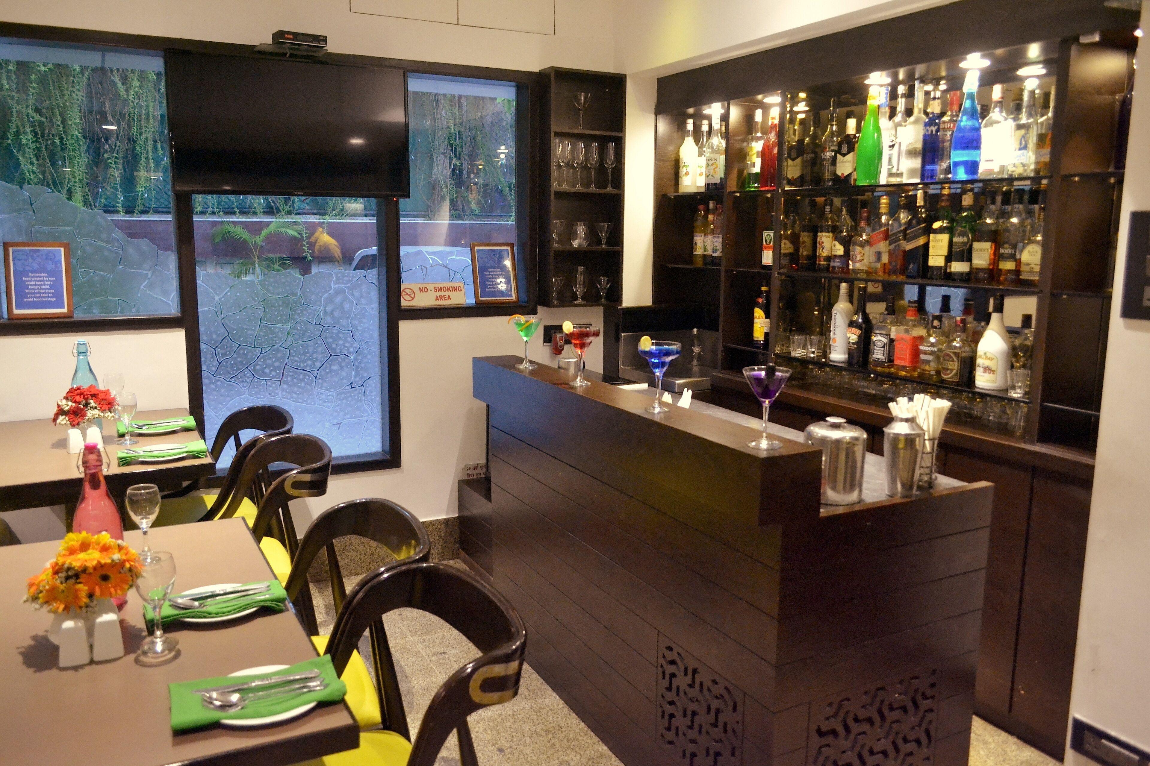 Hotel Regenta Place The Emerald