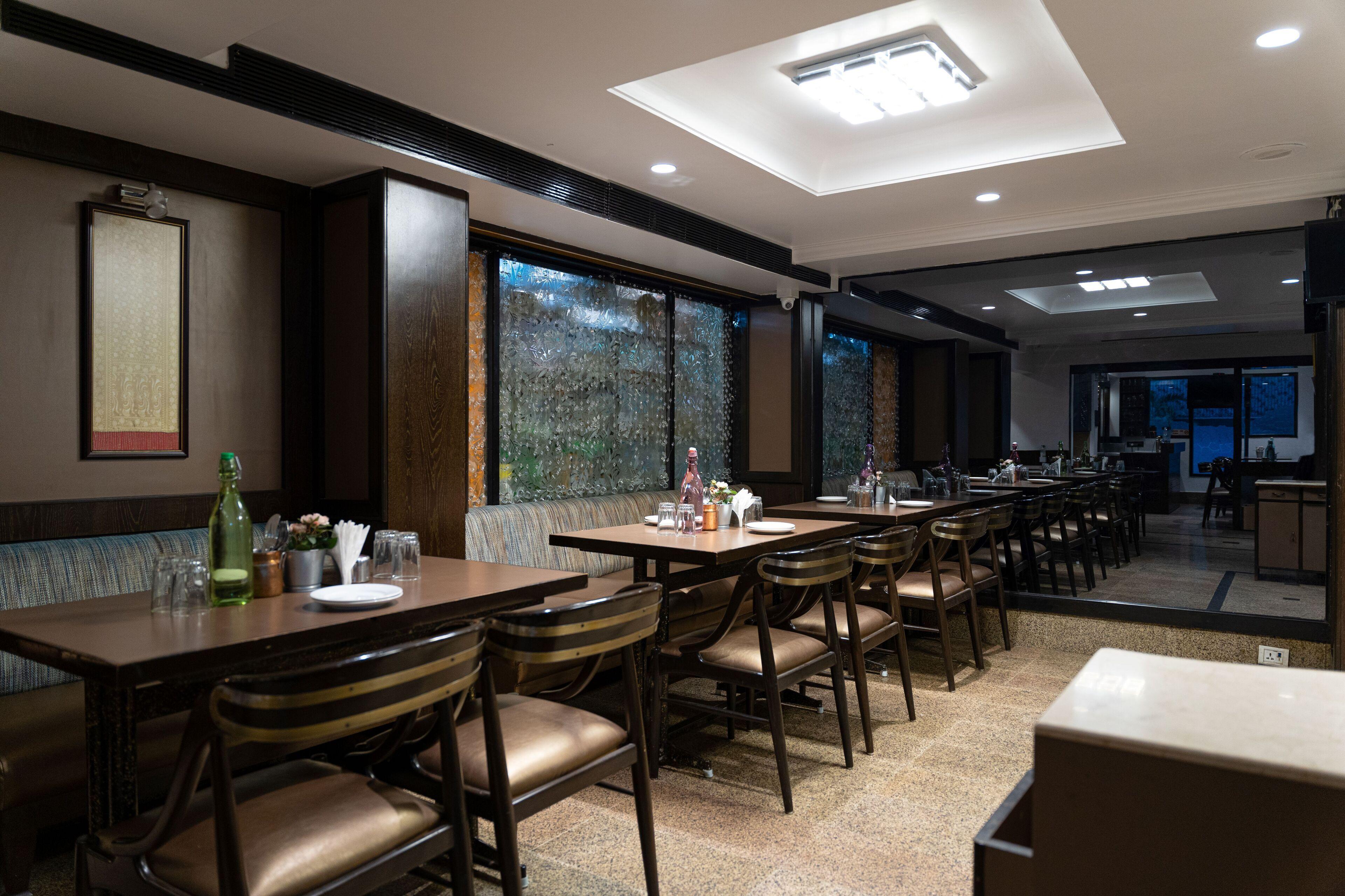 Regenta Place The Emerald Hotel 4*