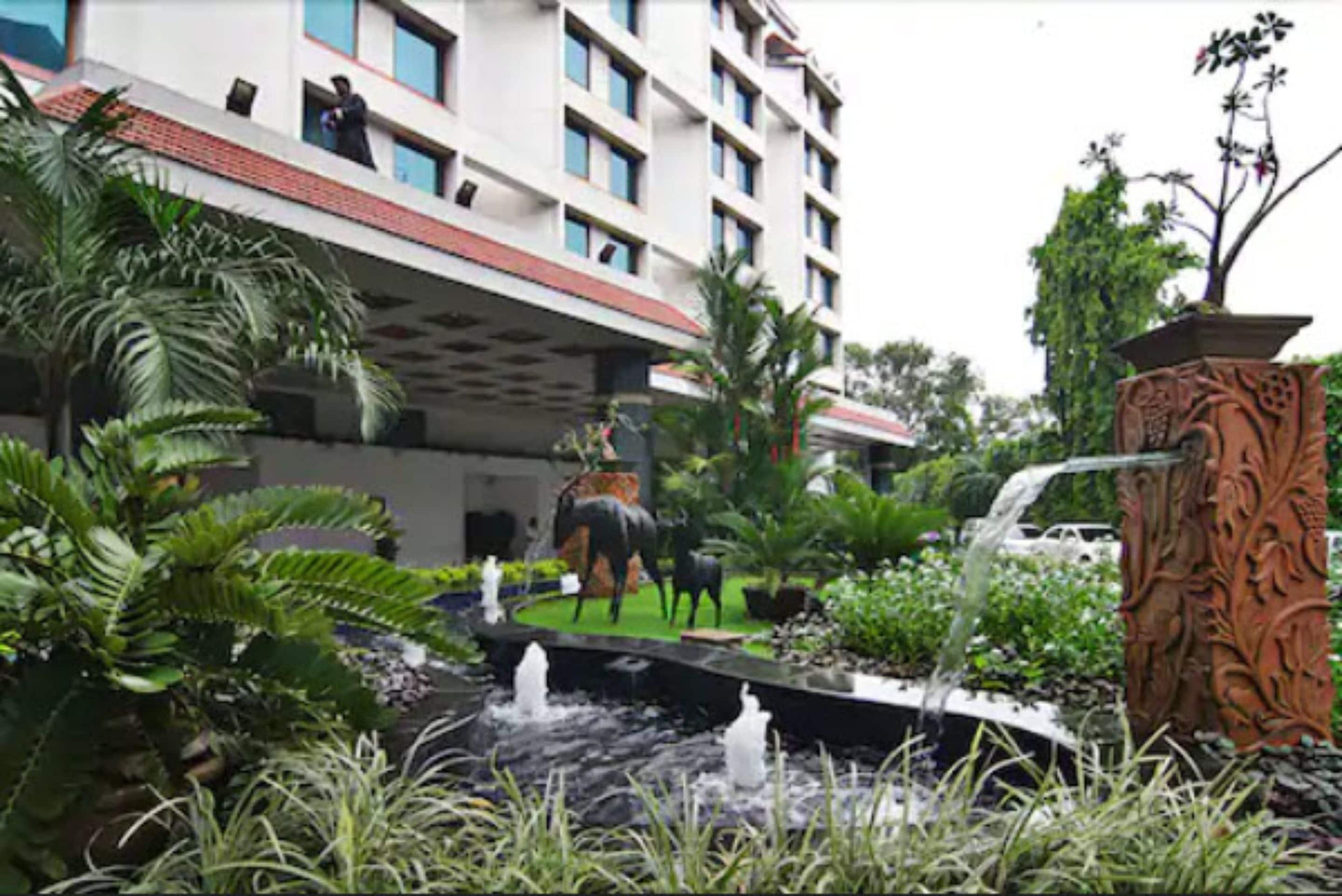 Hotel The Orchid Parle 5*