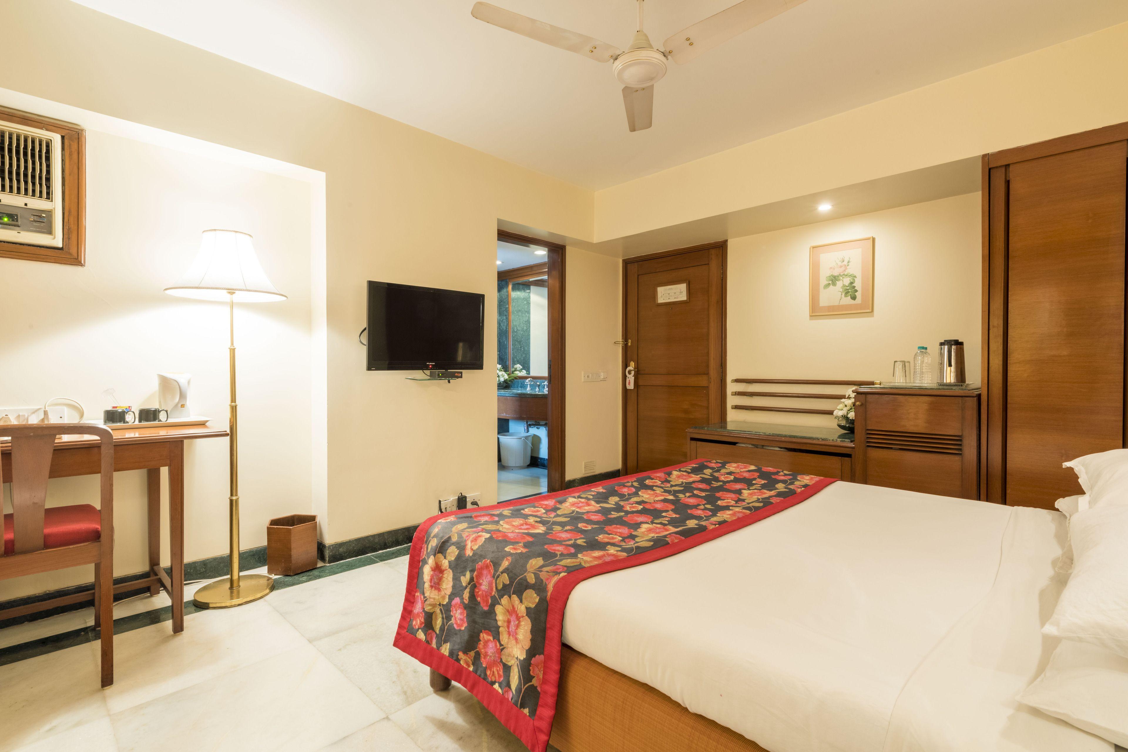 Hotel Parle International Mumbai