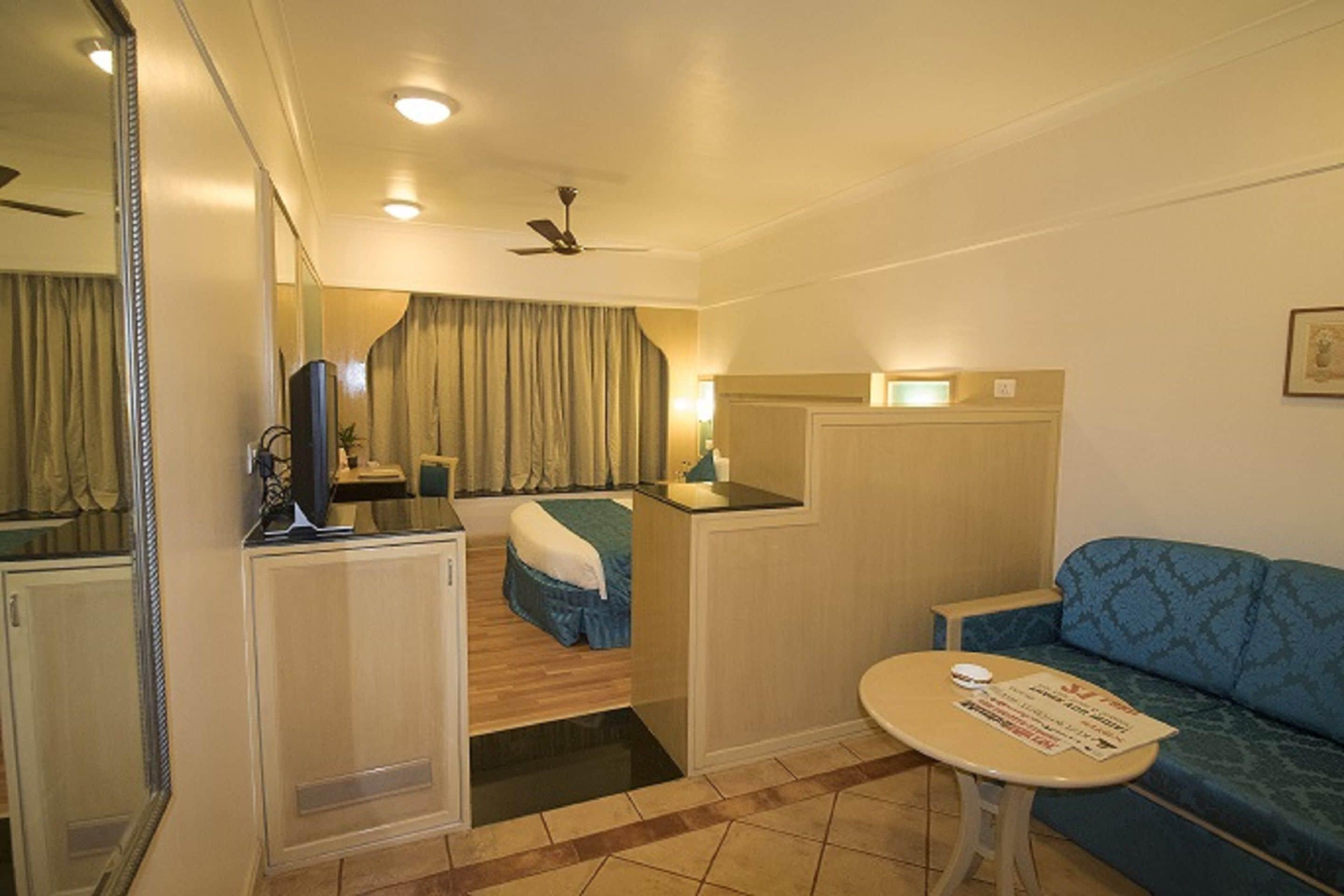 Hotel Ira By Orchid T-2 International Airport