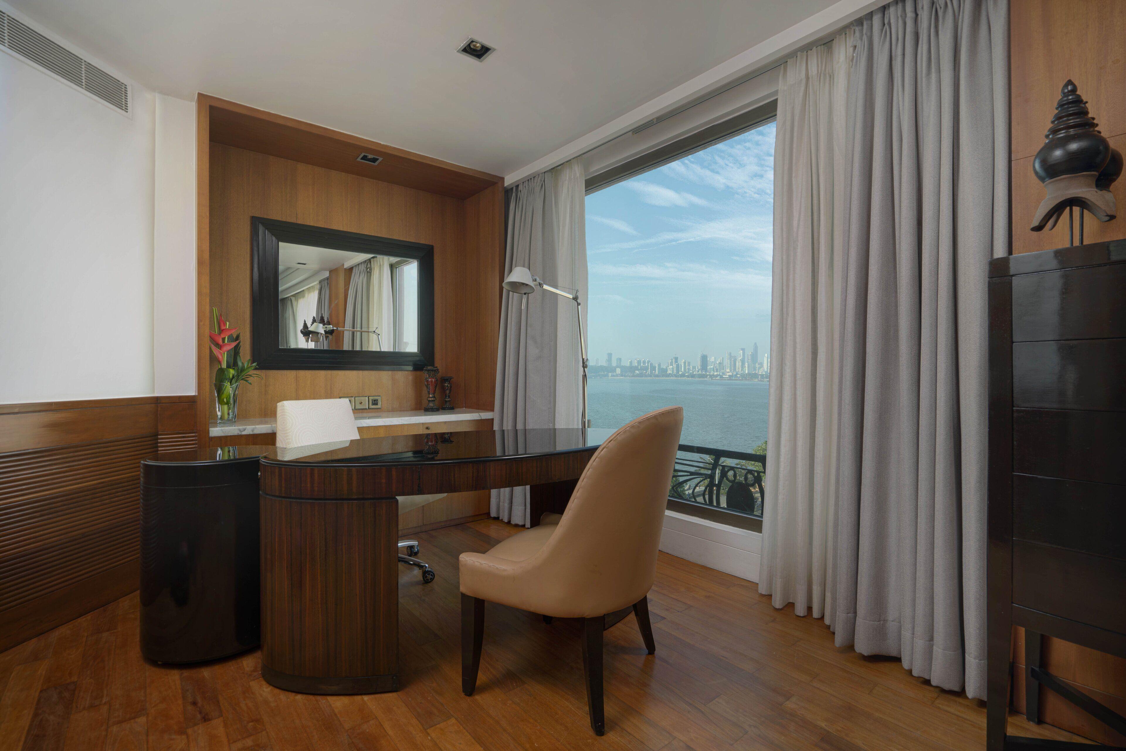 Hotel Intercontinental Marine Drive By Ihg 5*